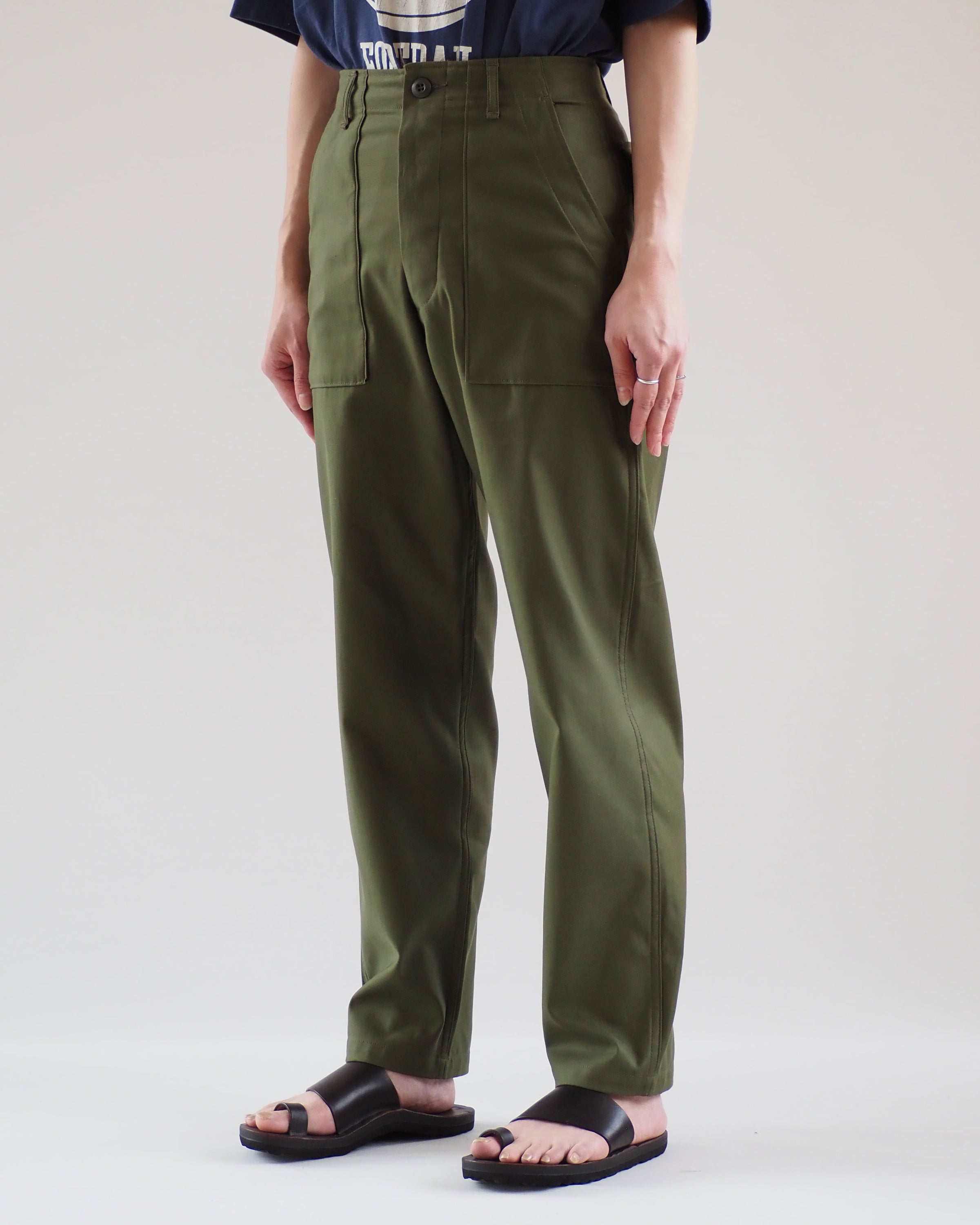 スビンコットン バックサテン ベイカーパンツ, Khaki – Navyblue