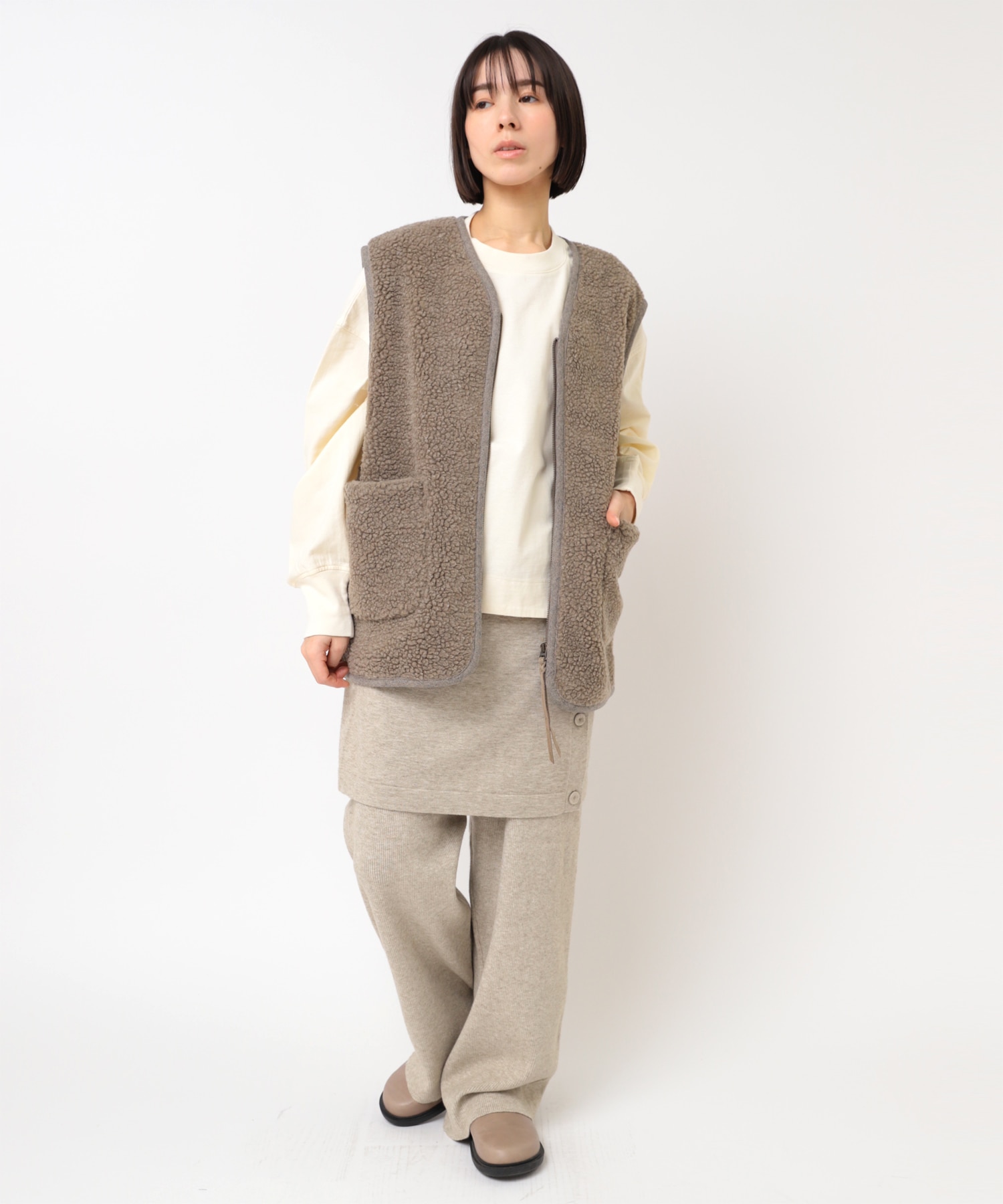 V0169 ウールボアベスト(F チャコール): アウター - RNA ONLINE STORE