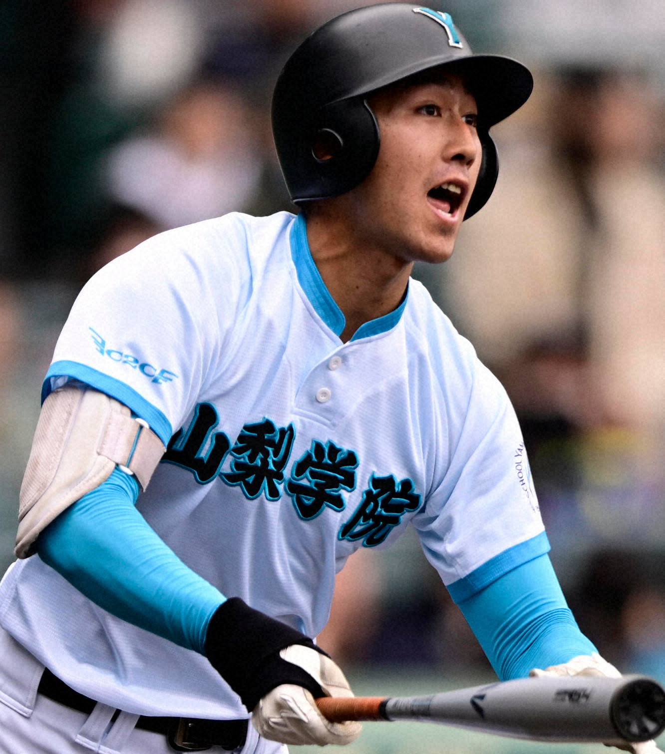 山梨学院の鮮やかなユニホーム 「C2C」って何？ センバツ（センバツ