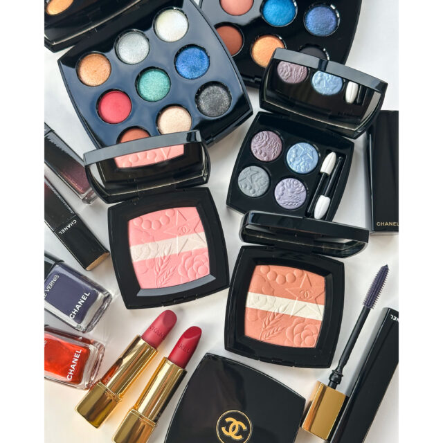 シャネル・クリスマスコフレ】銀河のように壮大で鮮やかなホリデー