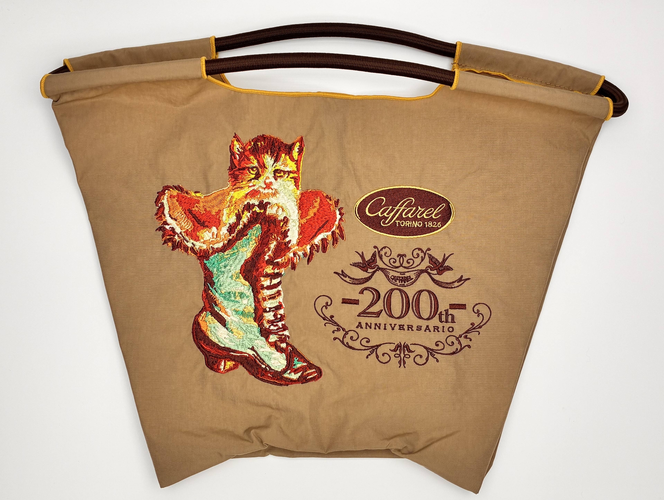 ねこの刺繍デザイン】カファレル創業200周年、Ball&Chainコラボバッグ