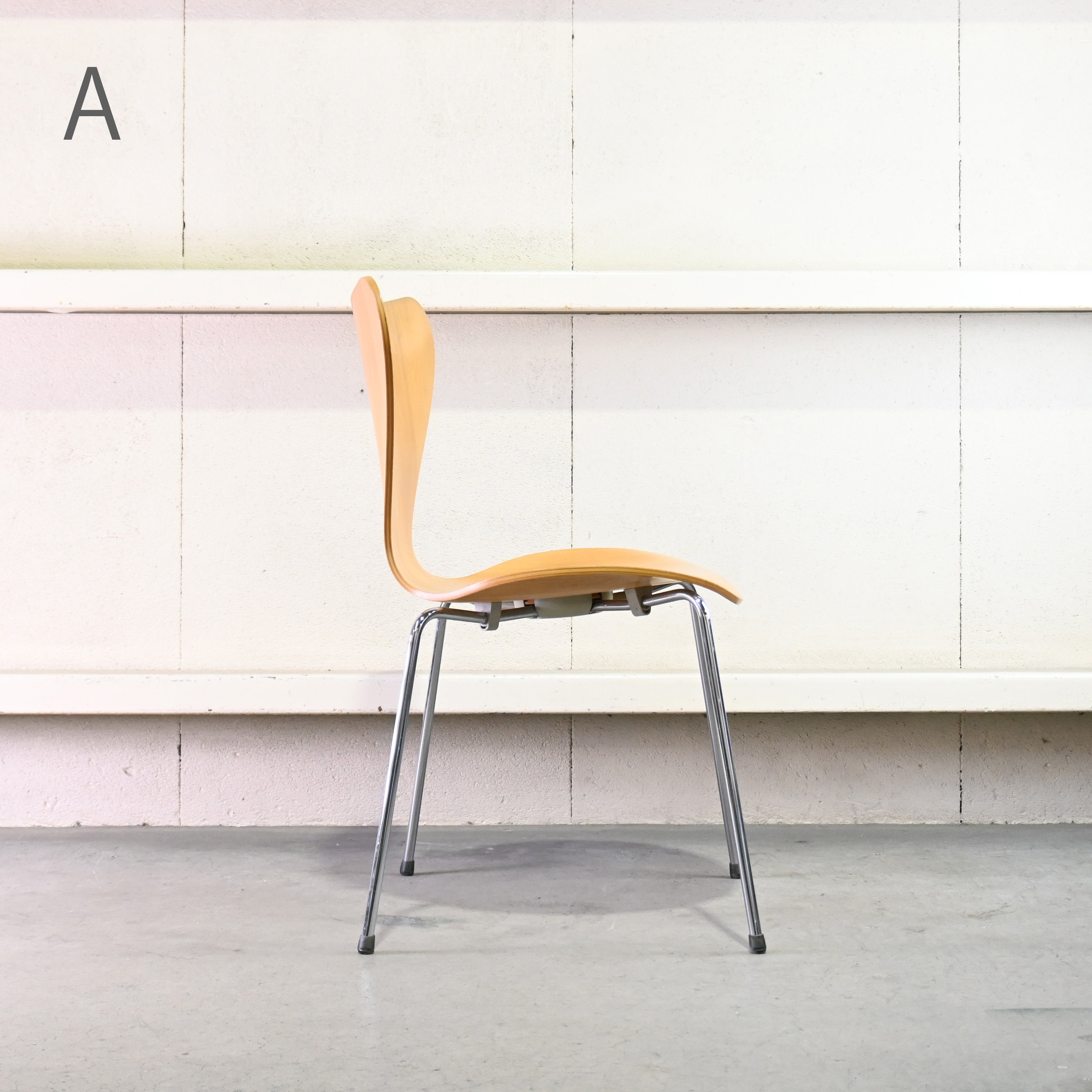 Fritz Hansen Seven Chair Natural Beech Arne Jacobsen Denmark