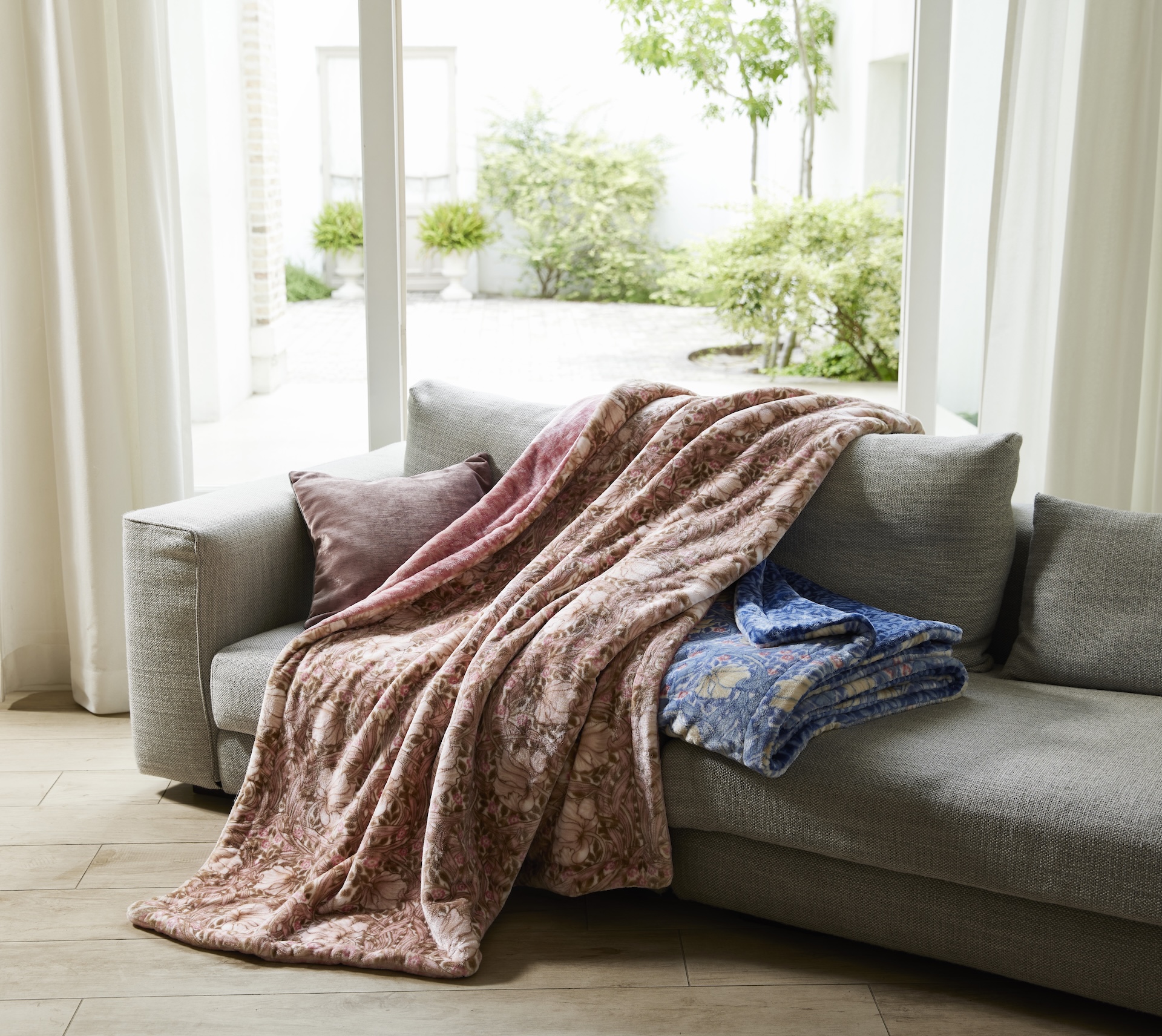 モリスギャラリー リバーシブルわた入毛布 | nishikawaショップ｜ 布団