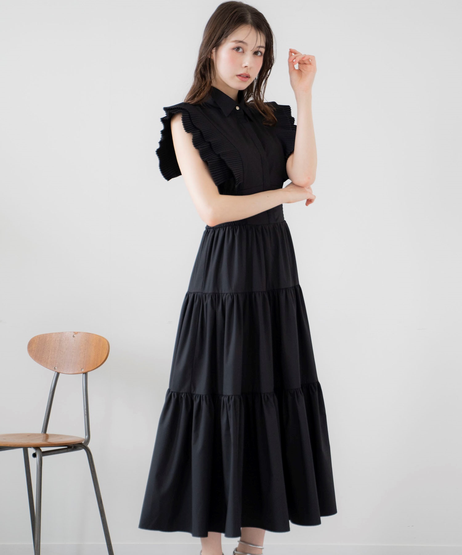 プリーツフリルティアードワンピ | ロングワンピース | NOELA OFFICIAL