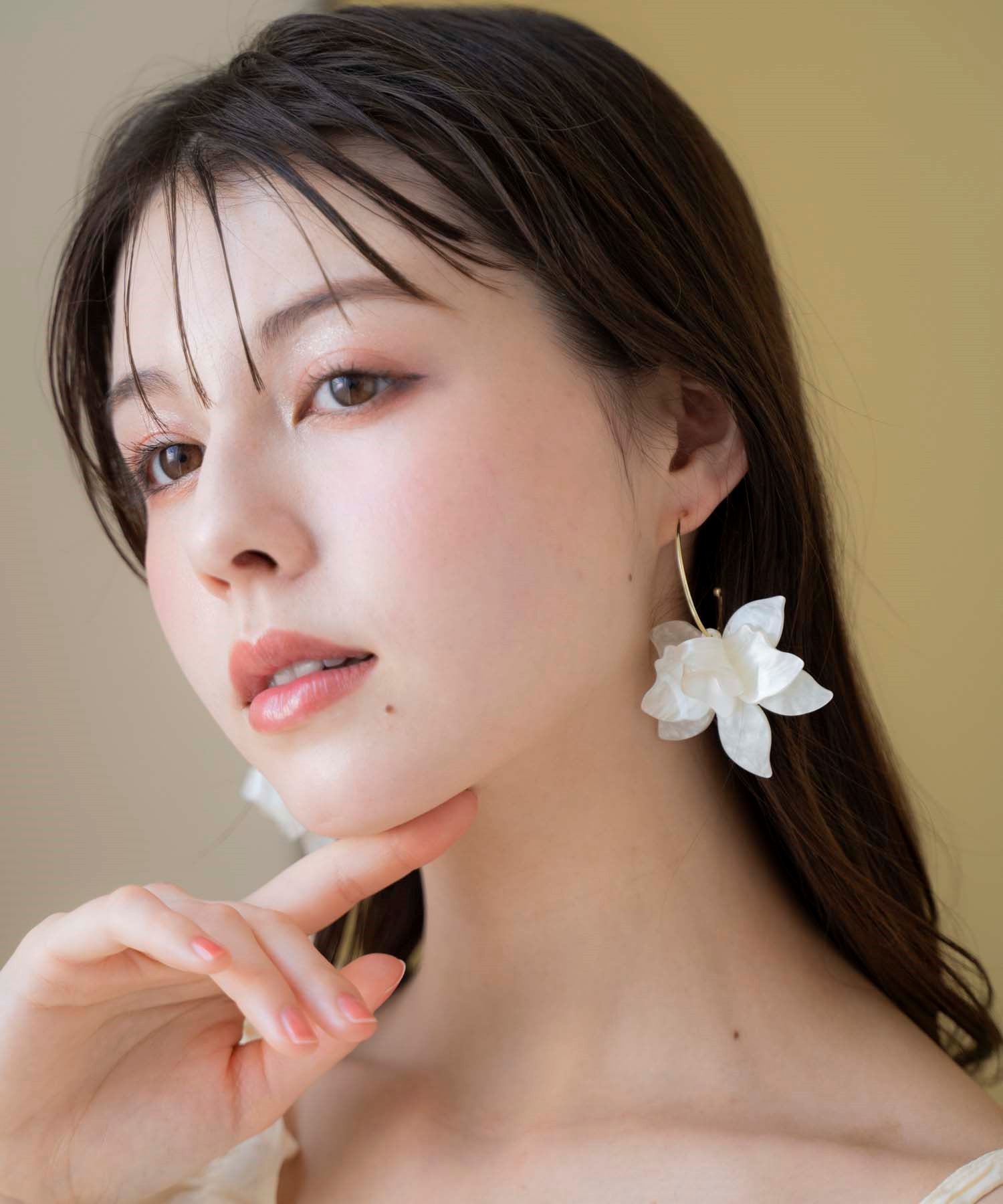 フラワーモチーフマーブル調ピアス | ピアス | NOELA OFFICIAL WEB STORE