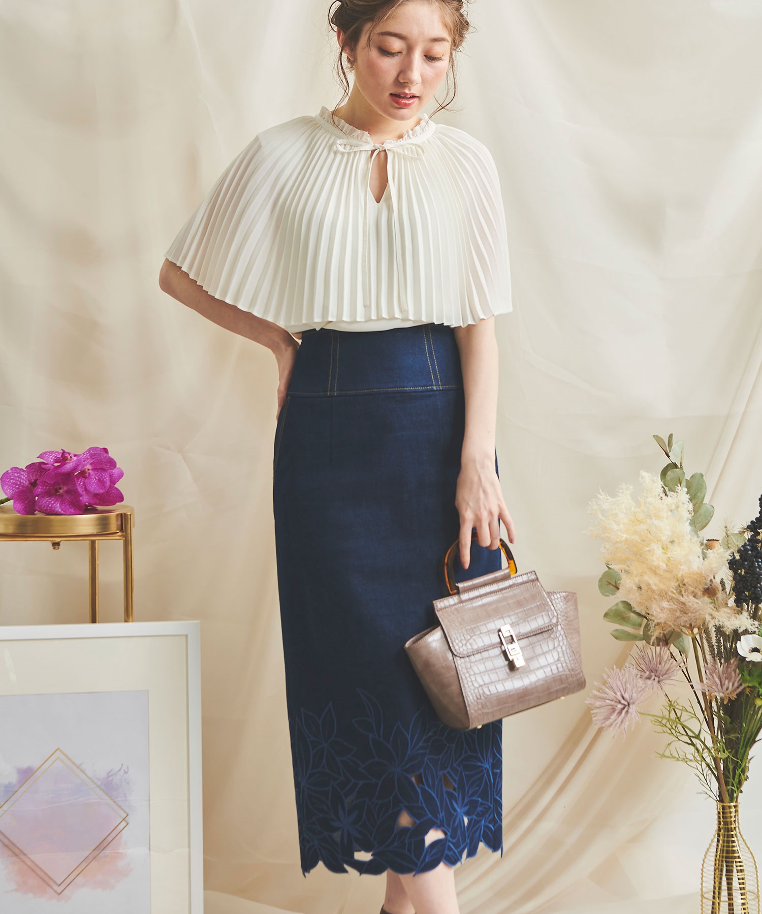 ボタニカル刺繍タイトスカート | タイトスカート | NOELA OFFICIAL WEB