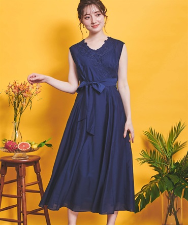 フラワー刺繍ワンピース | ロングワンピース | NOELA OFFICIAL WEB STORE