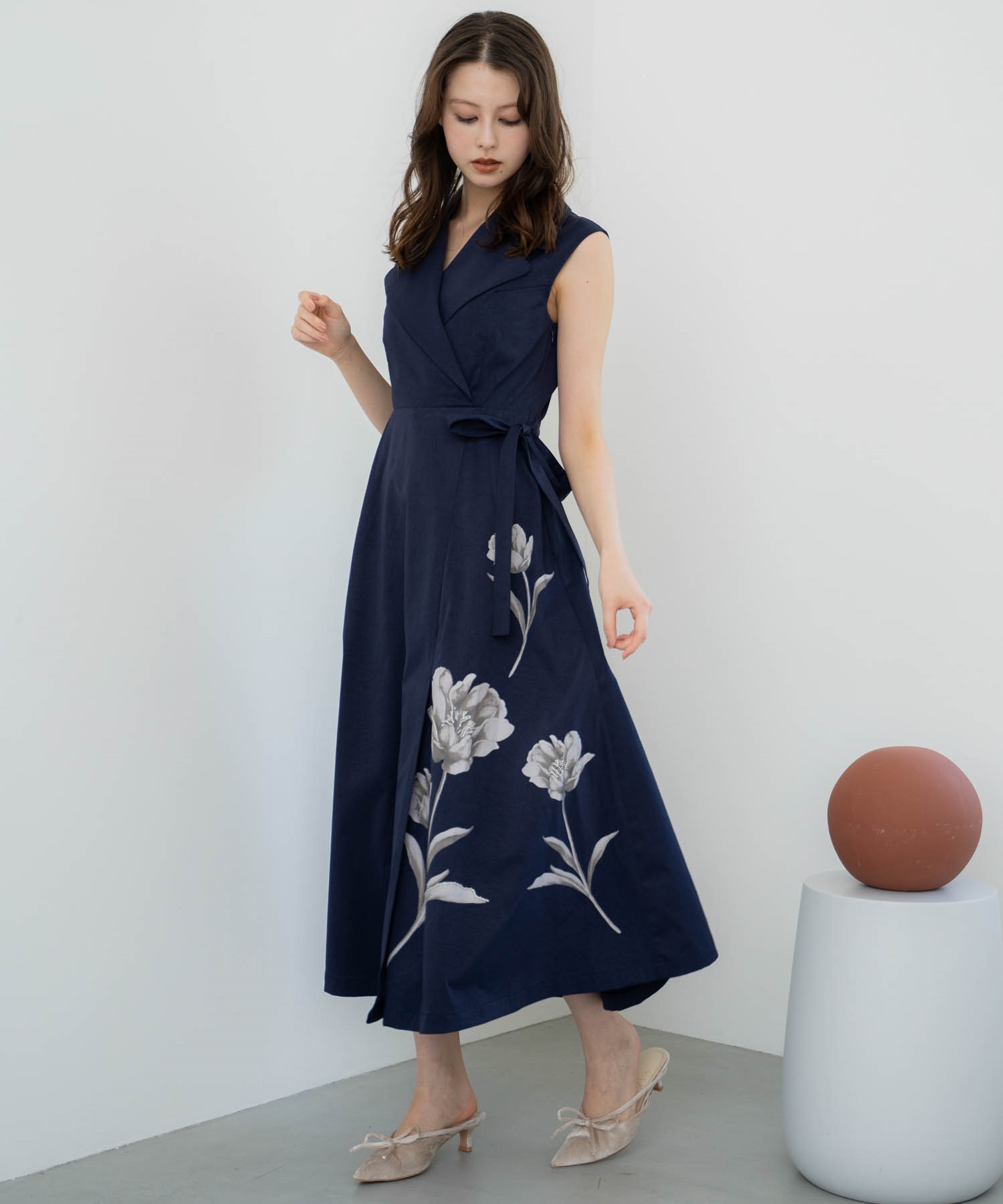 ビーズフラワートレンチワンピース | ロングワンピース | NOELA