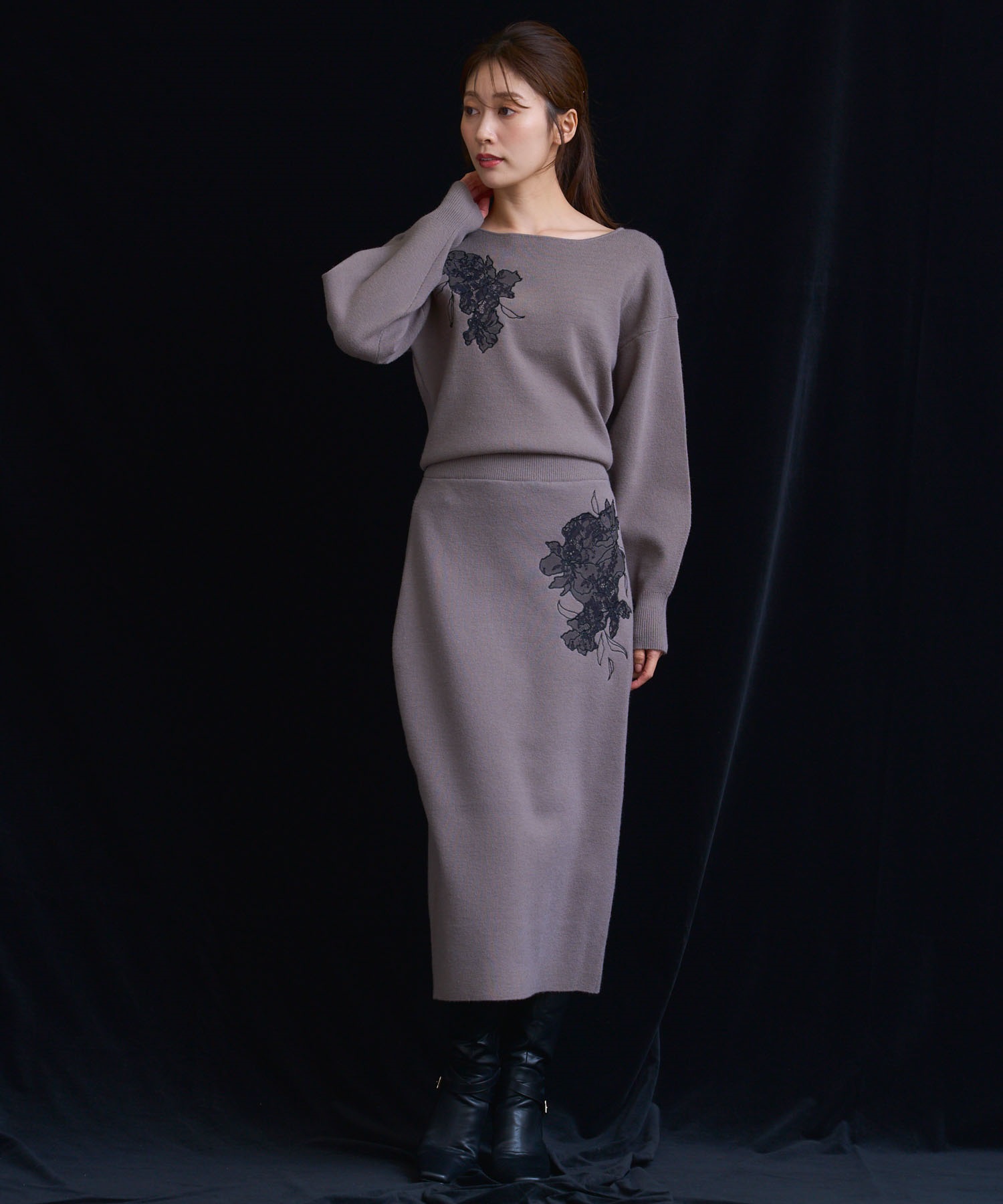 レース刺繍ニットワンピース | ニットワンピース | NOELA OFFICIAL WEB