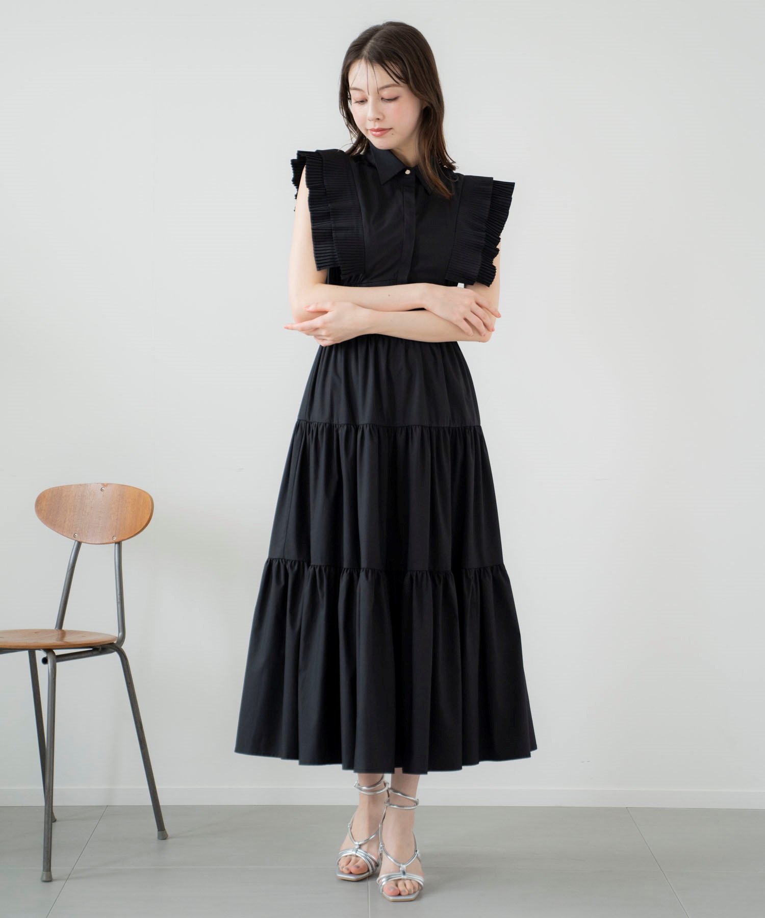 プリーツフリルティアードワンピ | ロングワンピース | NOELA OFFICIAL