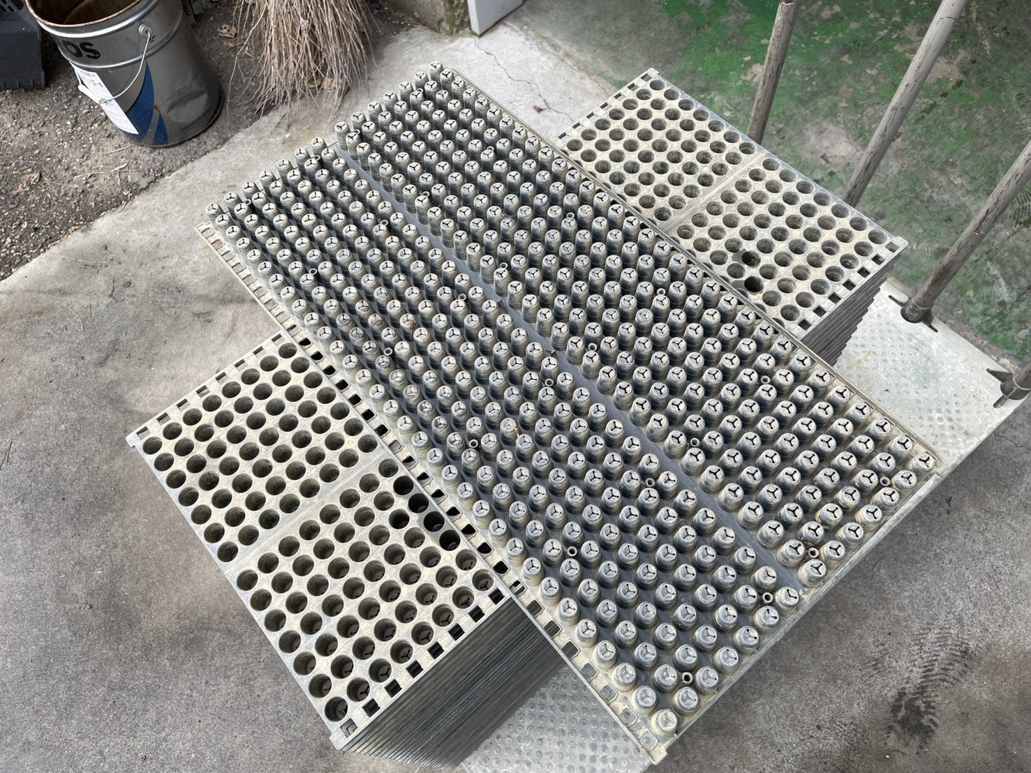 みのる 中古 ポット育苗箱 448穴 30枚セット – 農キング