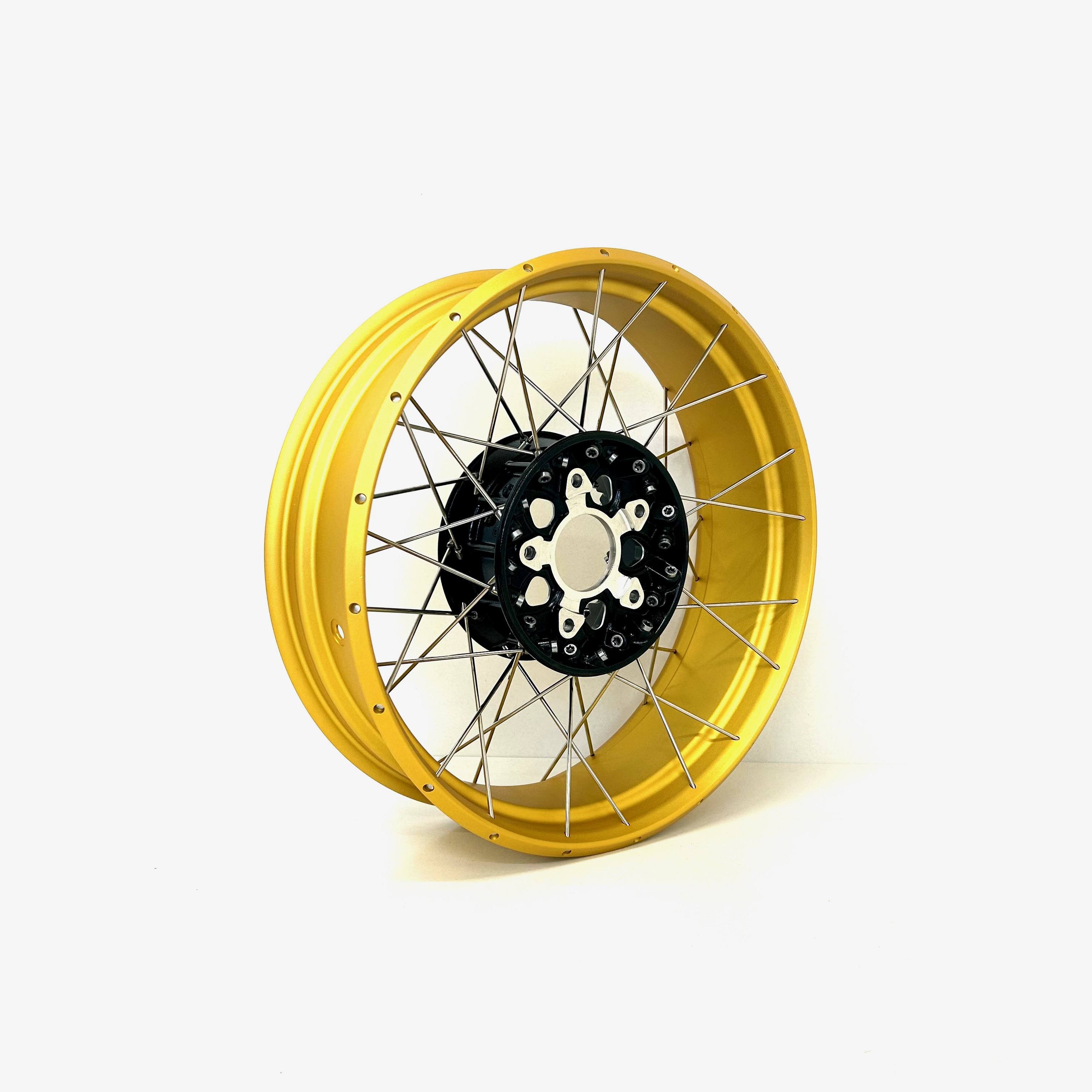 クロススポークタイプのチューブレスホイールについて｜株式会社オー