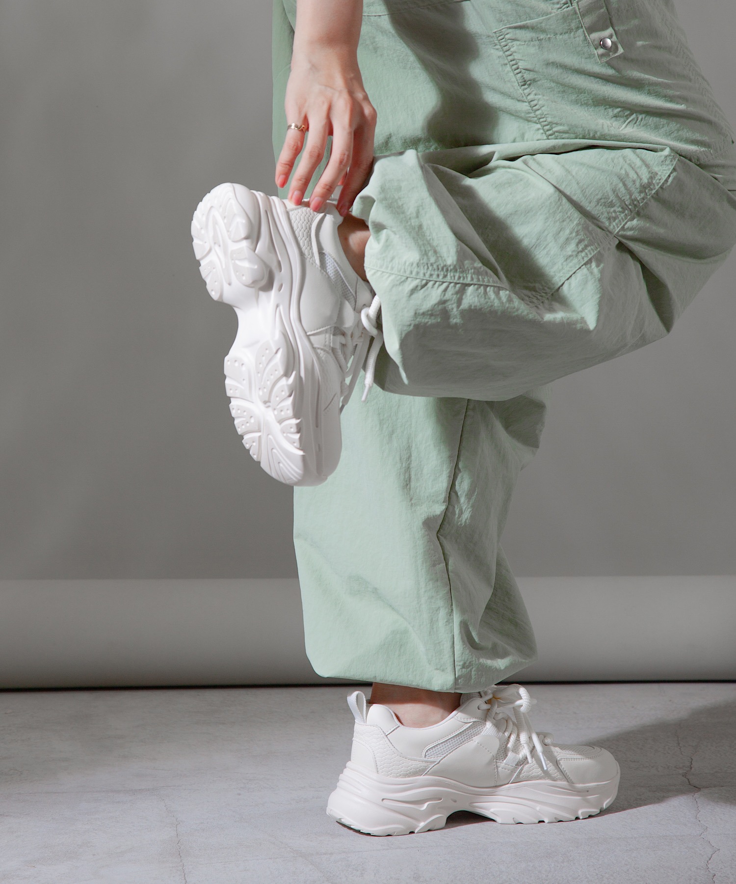 軽量/265g/厚底/5cm】厚底スニーカー ALL BLACK│Jeffrey Campbell