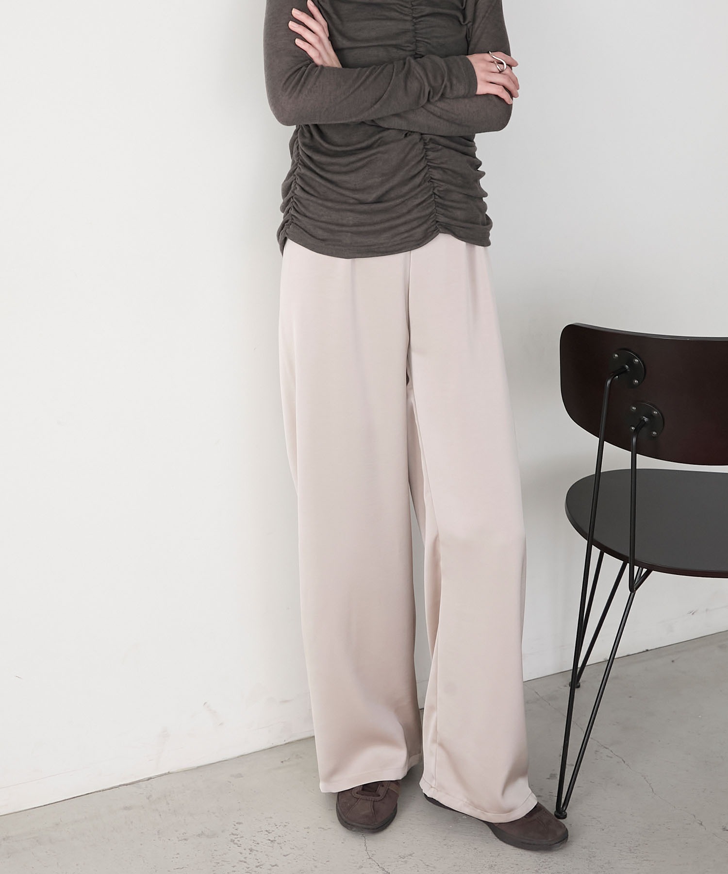 forksy.】リラックス カラーサテンパンツ forksy.│MONO-MART