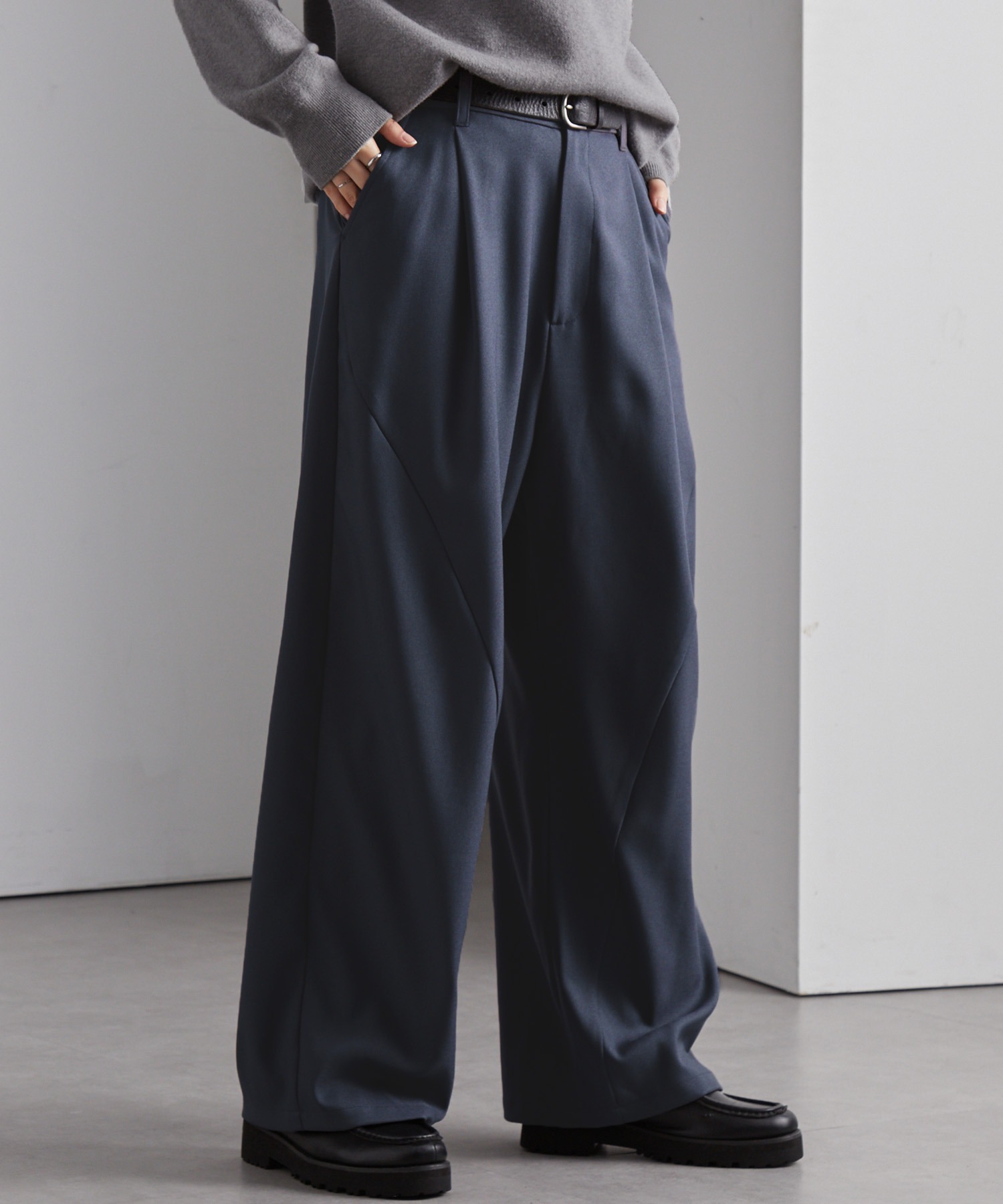 ウールライク カーブセミワイドタックスラックス MONO-MART│MONO-MART