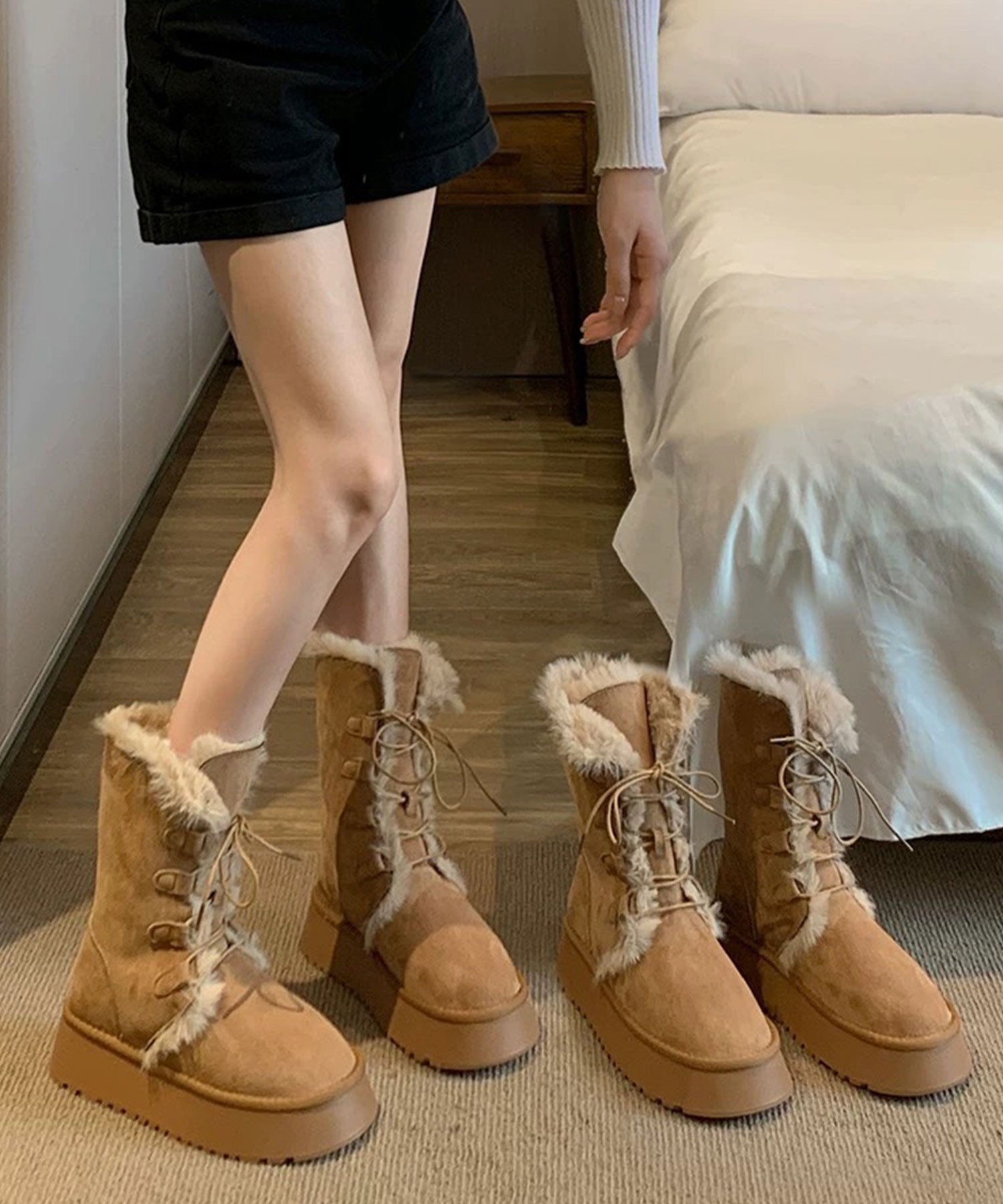 A'GEM/9 × .kom『.KOM/ドットケーオーエム』ムートンブーツ .KOM│A