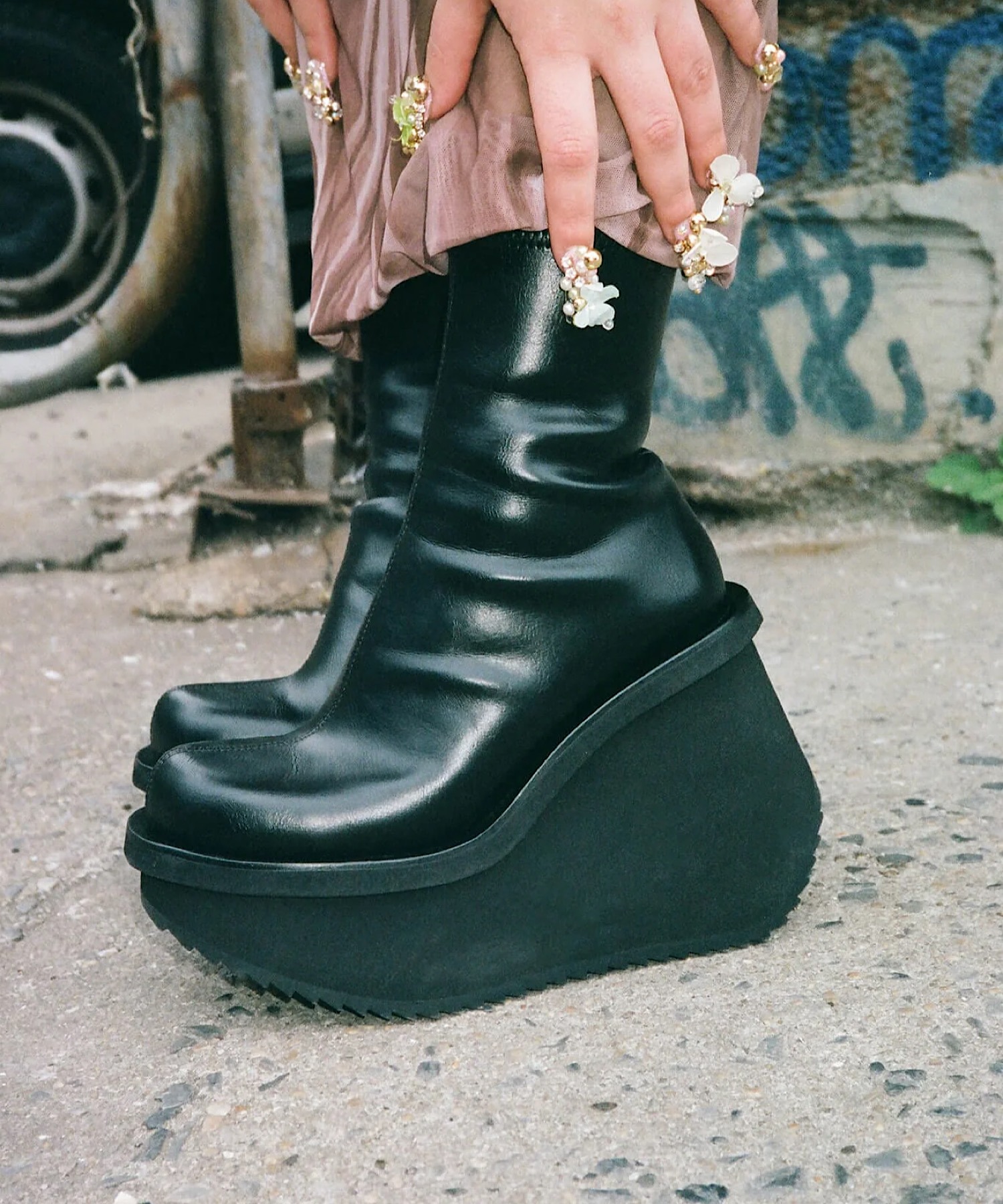厚底ショートブーツ Jeffrey Campbell│Jeffrey Campbell OFFICIAL