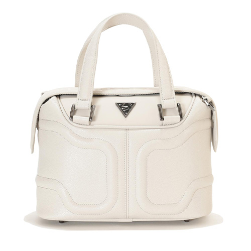 MARK & LONA｜マークアンドロナのトピックス「 ゴルフ場でも普段使い