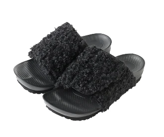 Oggi × AKAISHI COMFORT SANDALS もこもこコンフォートサンダル | Oggi.jp