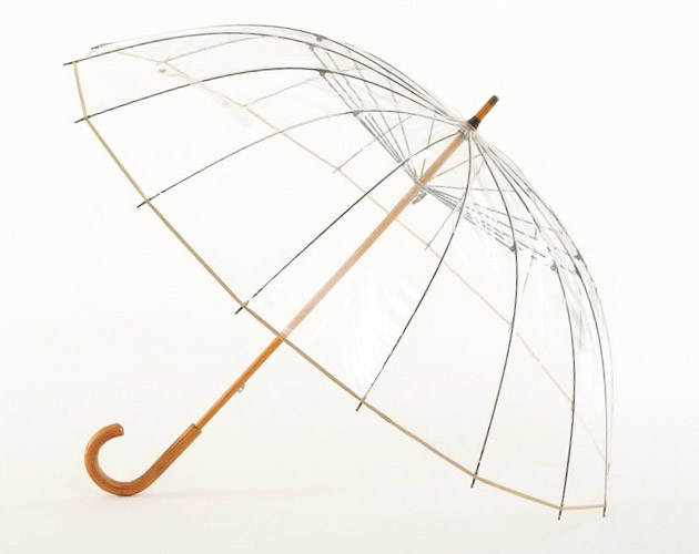 宮内庁御用のリュクスなビニール傘を話題のブランドが別注！ このレア