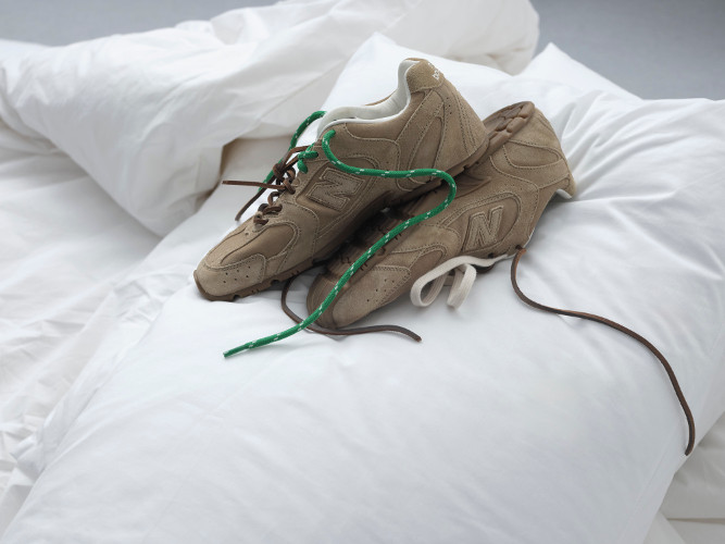 ミュウミュウとニューバランスのコラボスニーカー発売！ | Oggi.jp