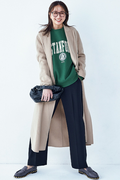 1/24のコーデ】ニット気分じゃない日は♡ ロゴスウェットが今っぽい