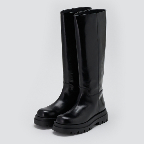 ペリーコ サニー初の撥水加工シューズの予約がスタート、ブーツから