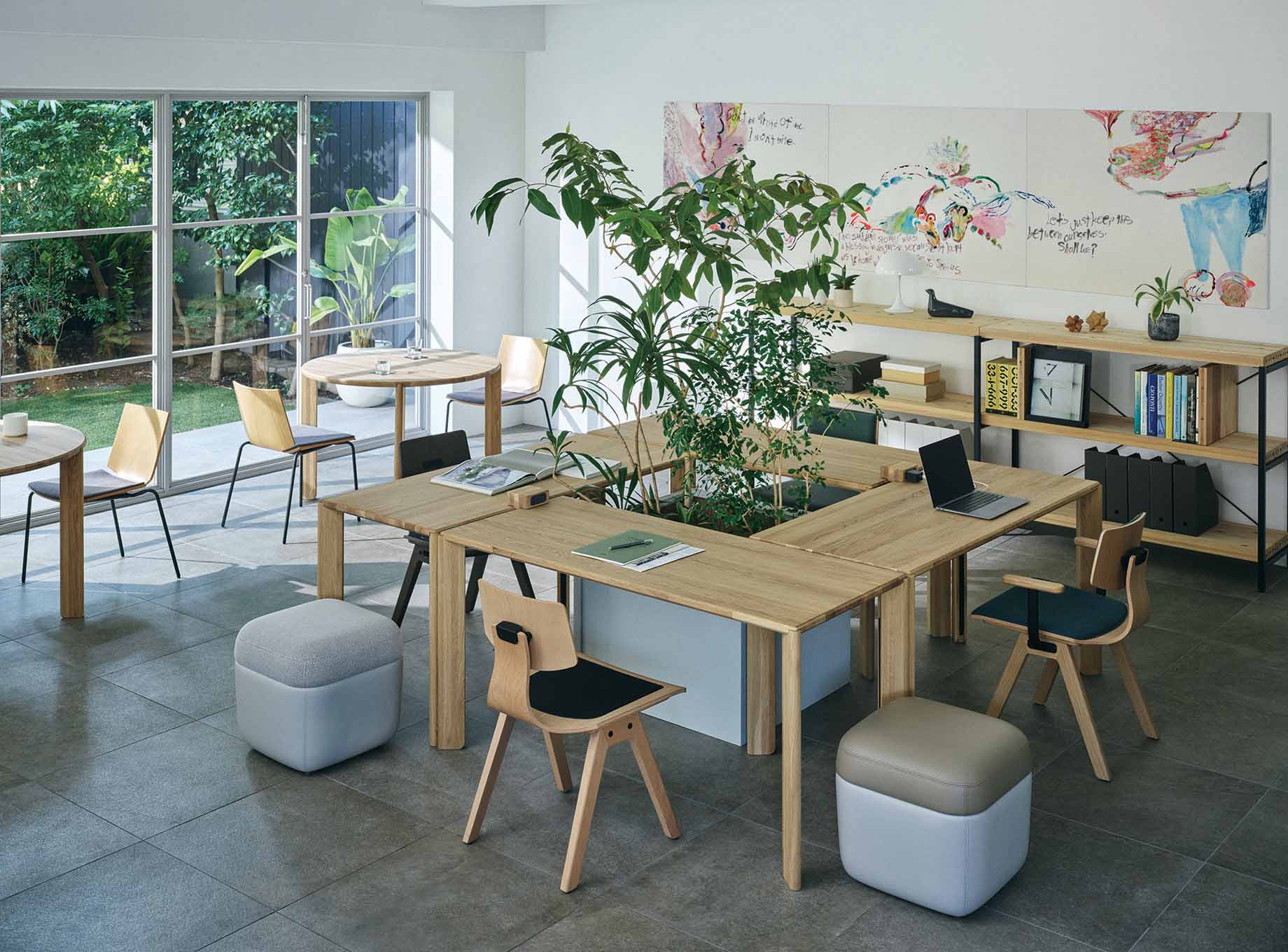 器具から家具へ」働くという行為を自由にする ワーキングチェア ELMAR