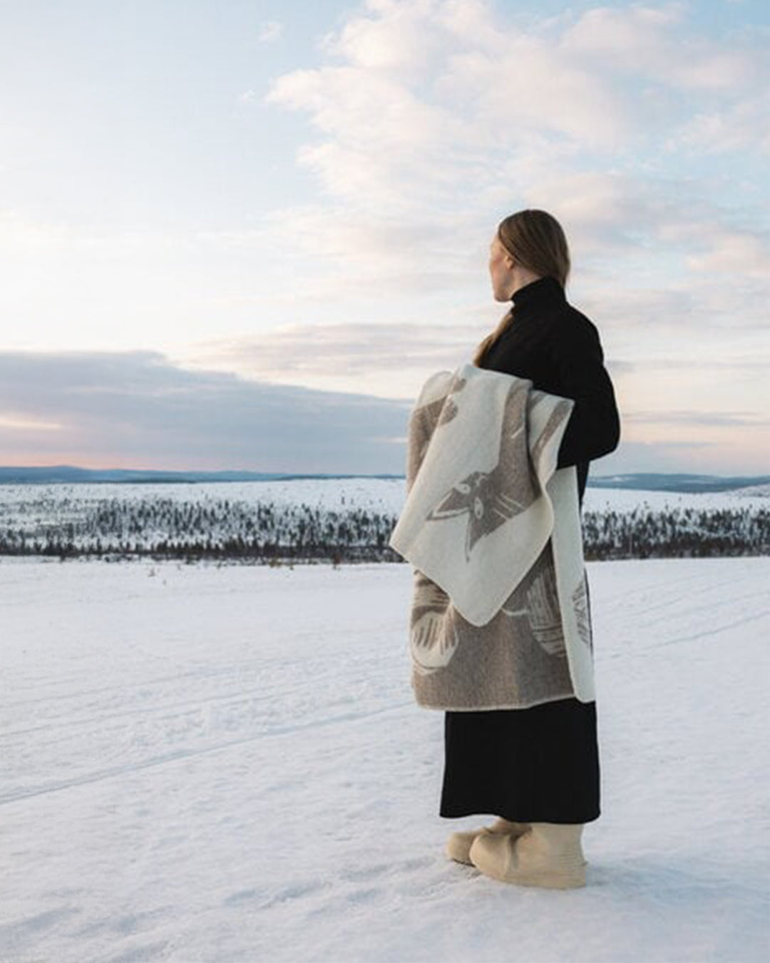 LAPUAN KANKURIT | KISSANPÄIVÄT ウールブランケット（90x130cm）