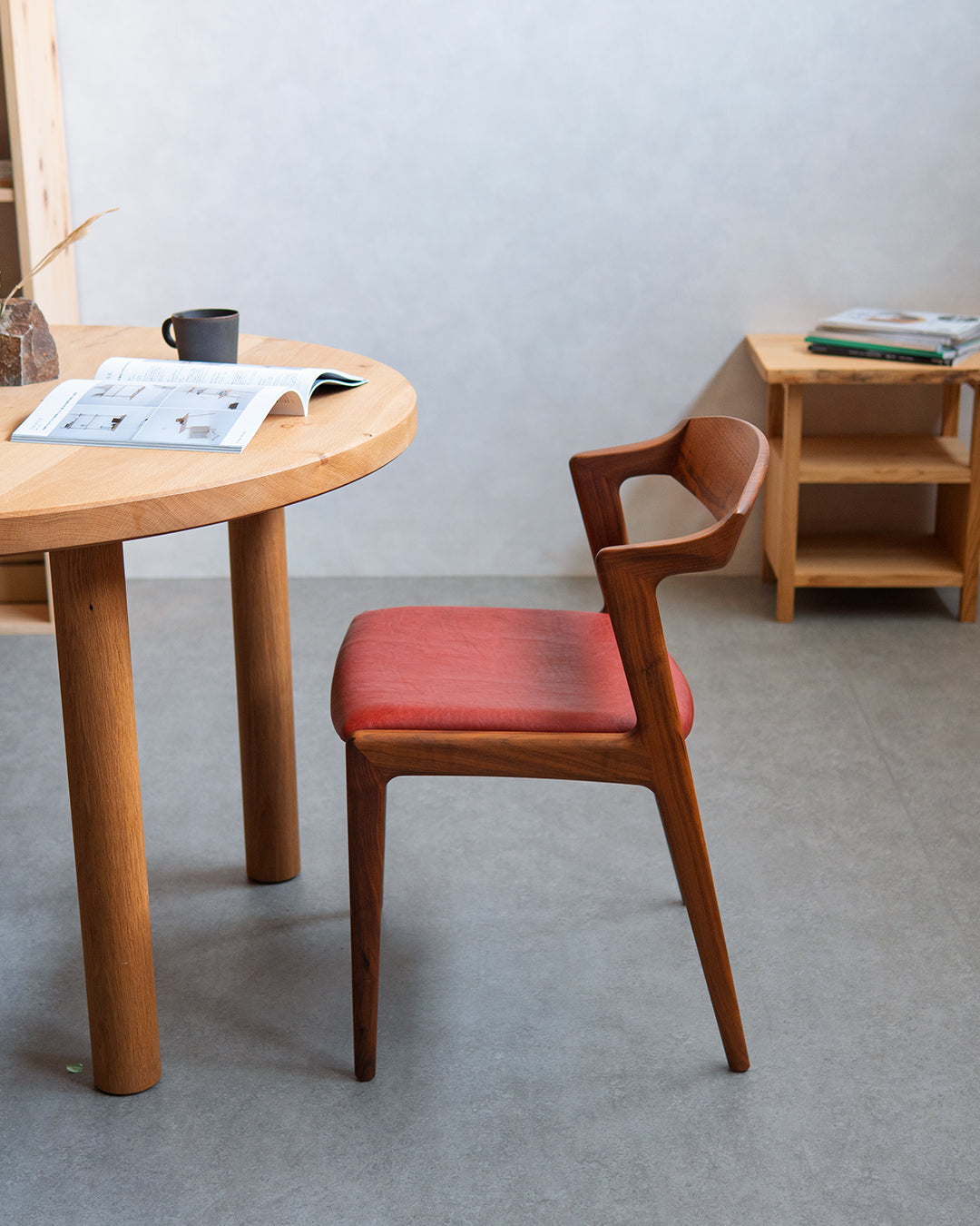 シキファニチア ｜ ユナセミアームチェア