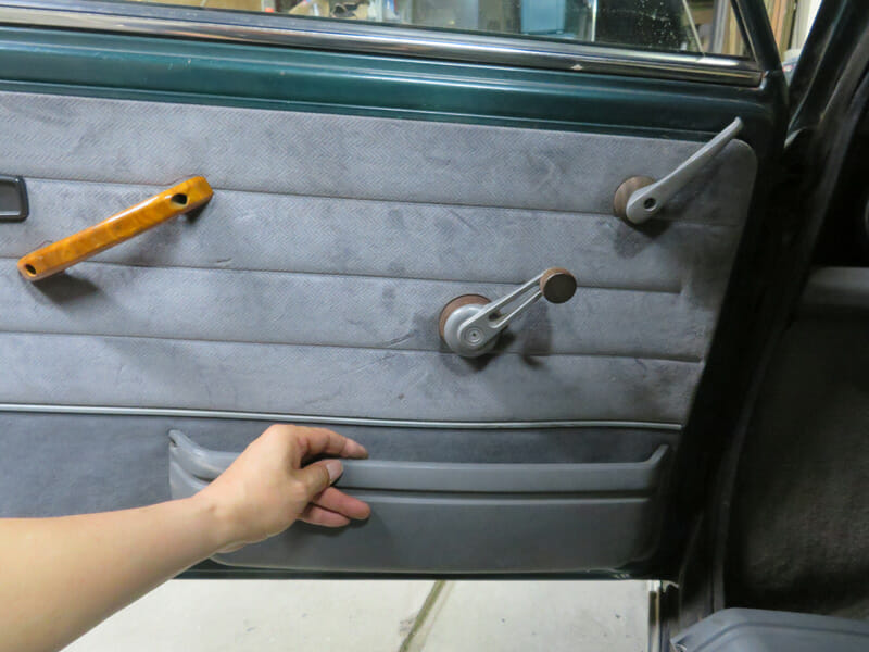 ローバーミニ、内張 レギュレーター ドア キャッチ ガラス 水切り