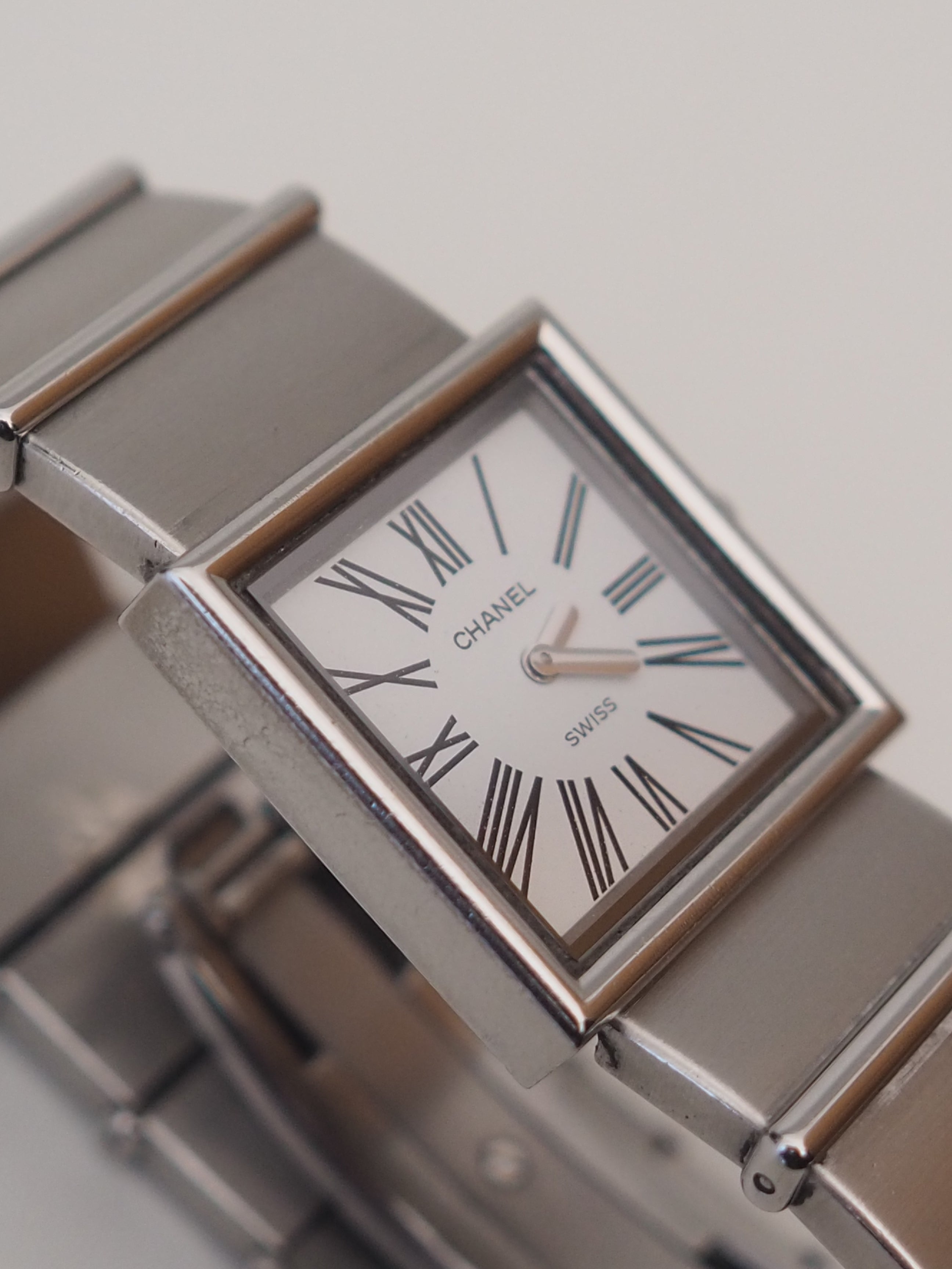 CHANEL シャネル マドモアゼル ウォッチ 腕時計 シルバー ステンレス