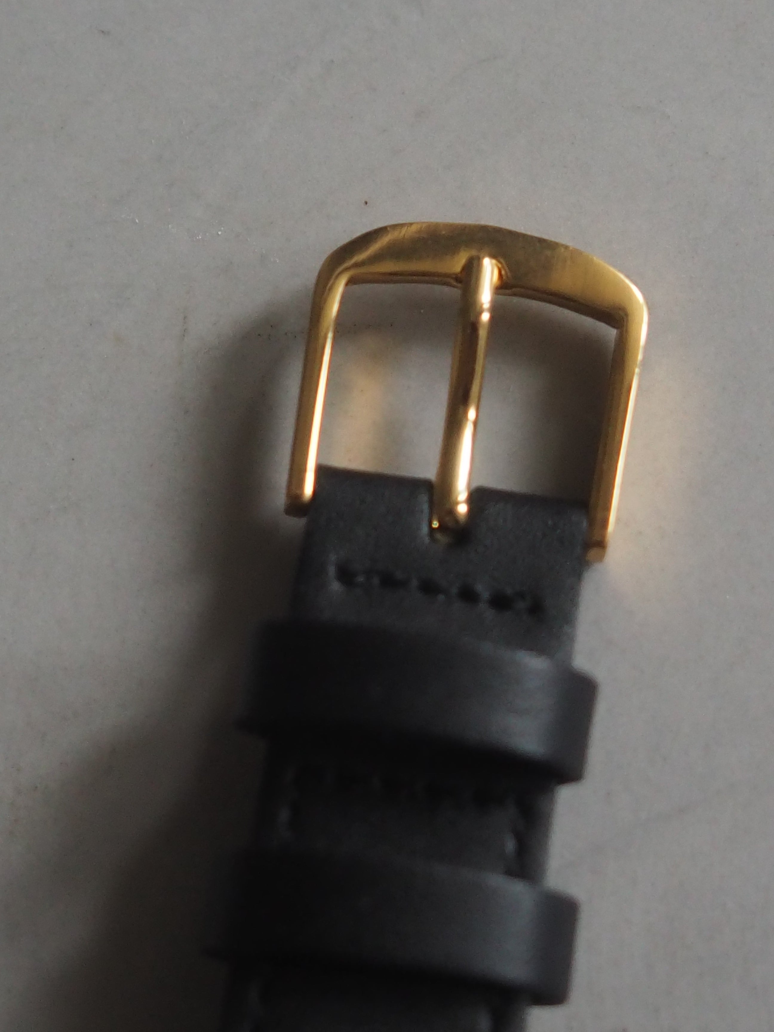 Christian Dior ディオール ラウンド CD ロゴ エンブレム ウォッチ