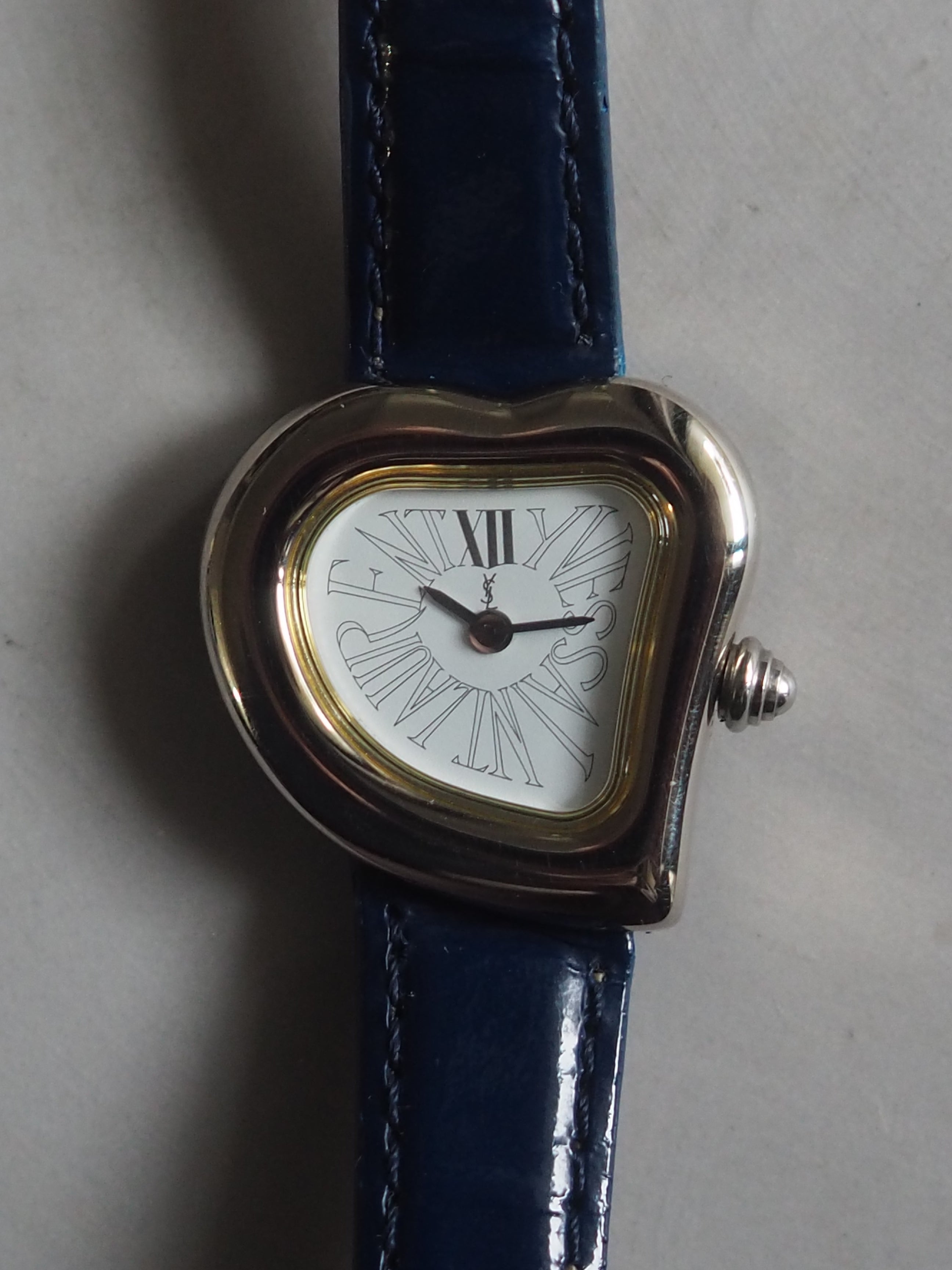 Yves Saint Laurent イヴ・サンローラン YSL ハート ウォッチ 腕時計