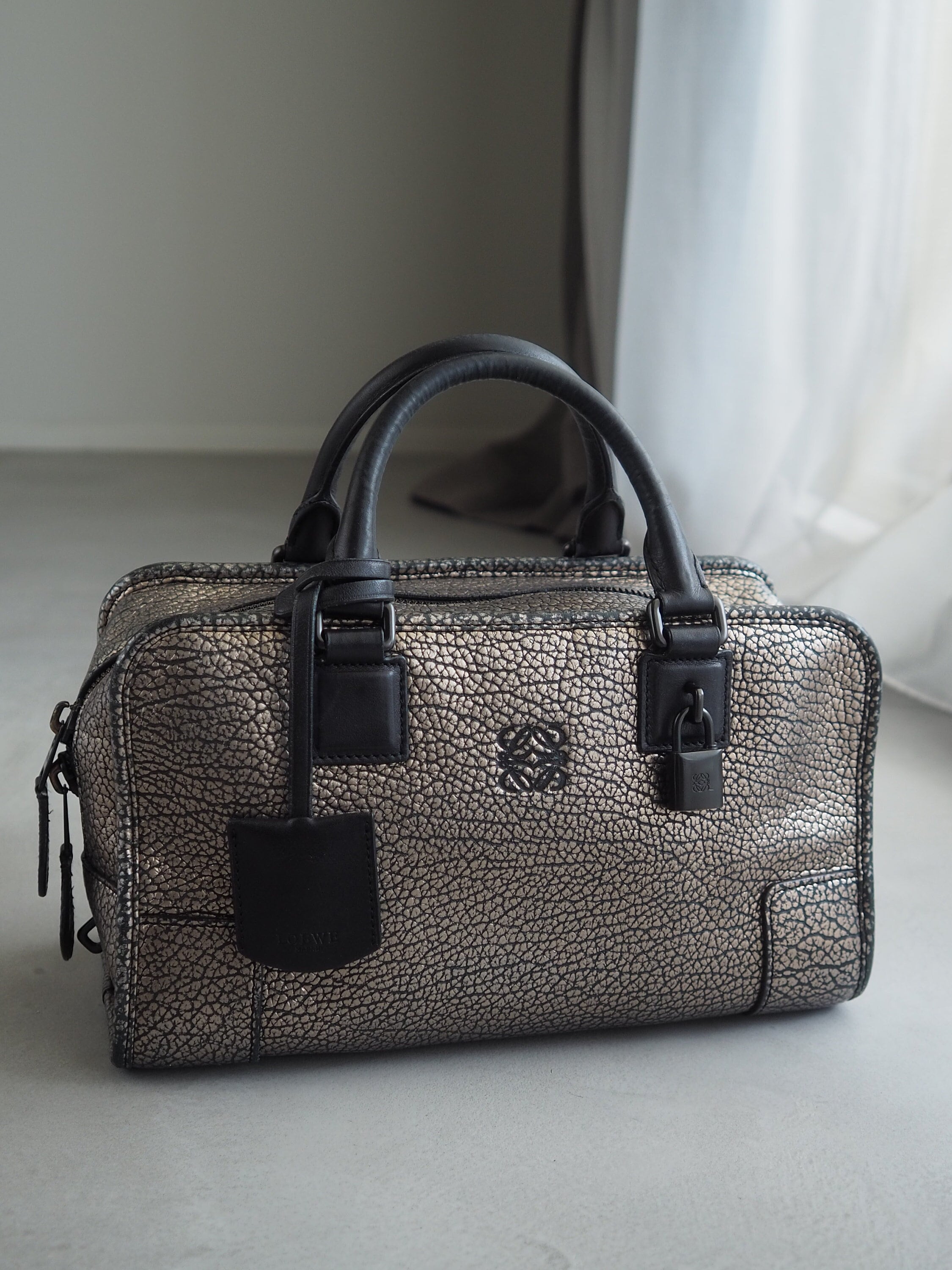 LOEWE ロエベ アマソナ28 ハンドバッグ メタリック ゴールド ヴィンテージ