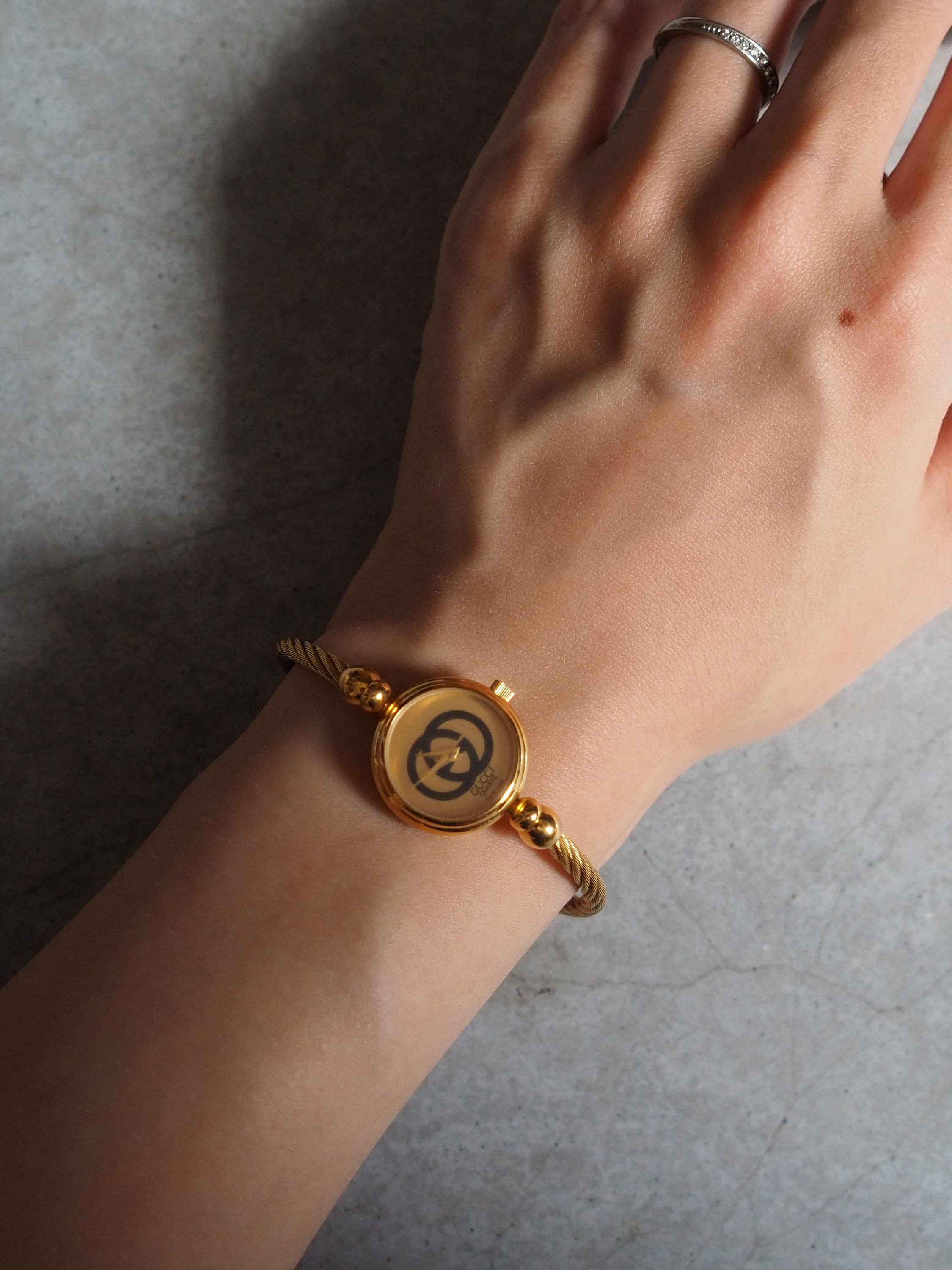 GUCCI グッチ GG バングル ウォッチ 2047L 腕時計 ヴィンテージ レディース