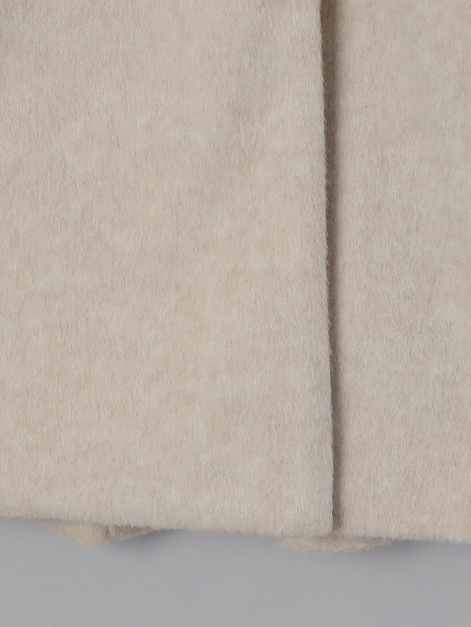 rii × Olu.】ノーカラーシャギーロングコート