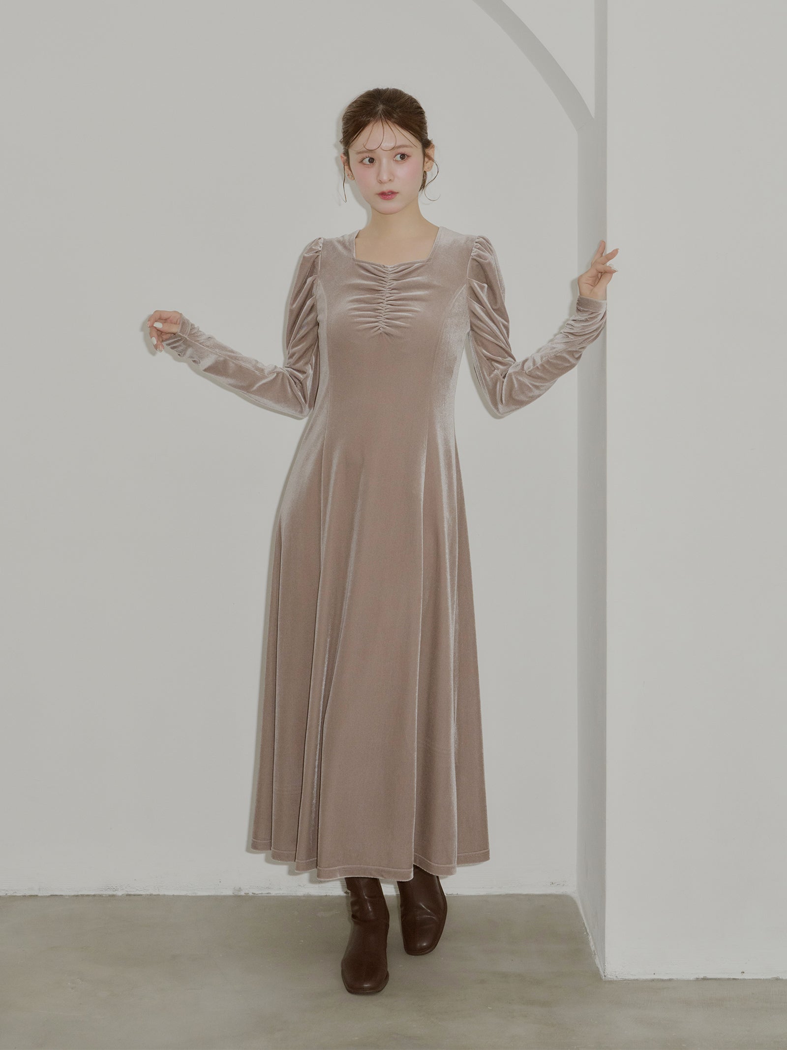 フロントギャザーベロアワンピース