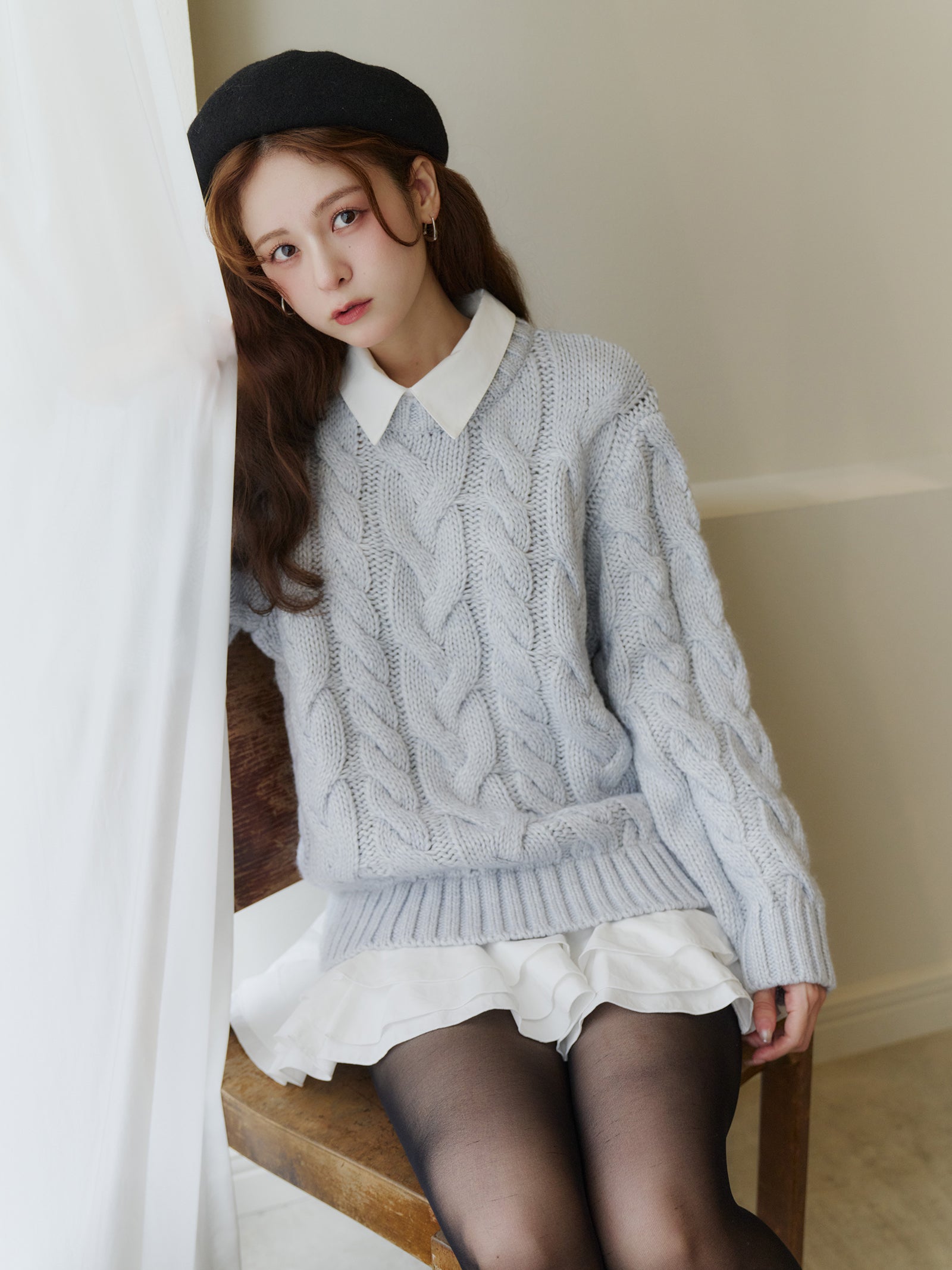 フリルレイヤードケーブルニット
