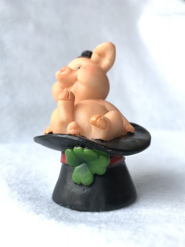 富と繁栄！ 幸せをもたらすブタの煙突掃除人 シルクハット - お守り屋