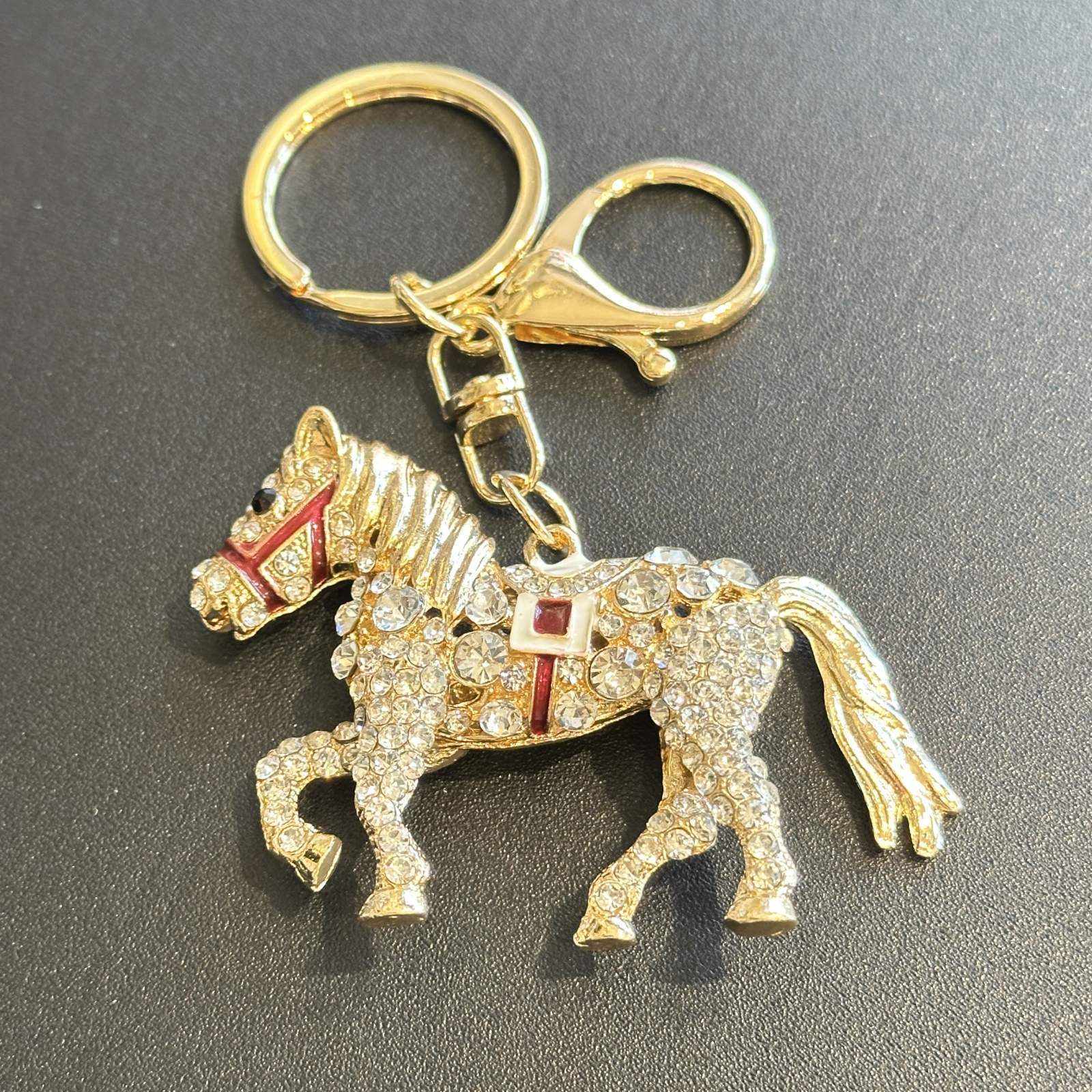 商売繫盛・出世・あらゆる勝負事のお守り【馬】クリアジルコニア