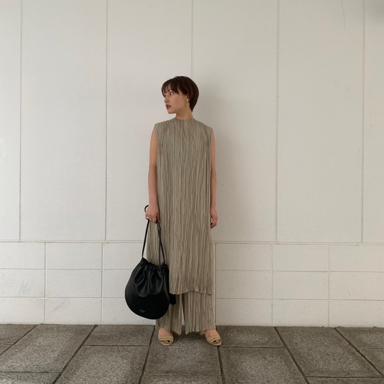 HYKE(ハイク)】 RANDOM PLEATED SLEEVELESS DRESS｜パリゴ尾道店｜尾道