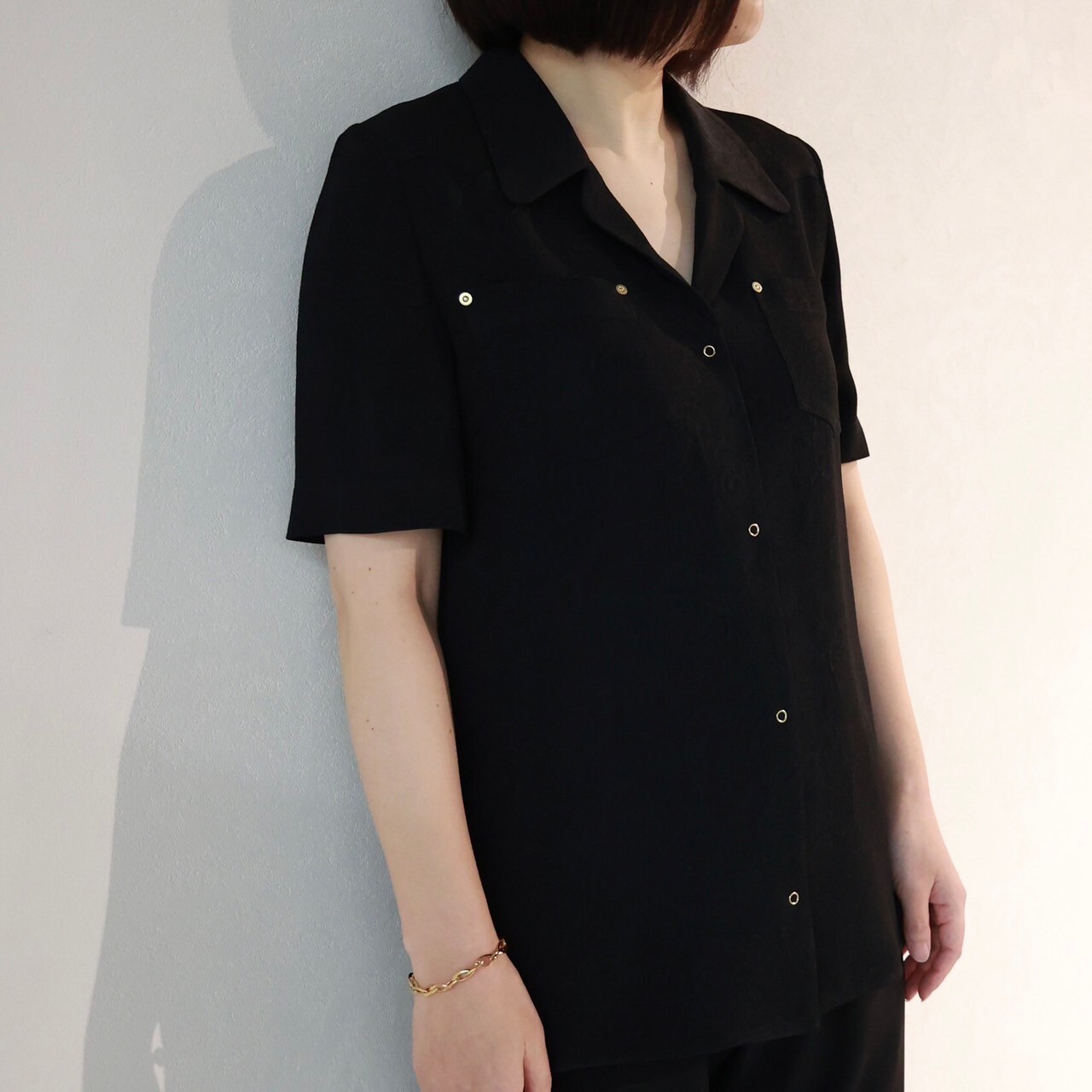 Mame Kurogouchi(マメ クロゴウチ)】 Floral Pattern Acetate Rayon