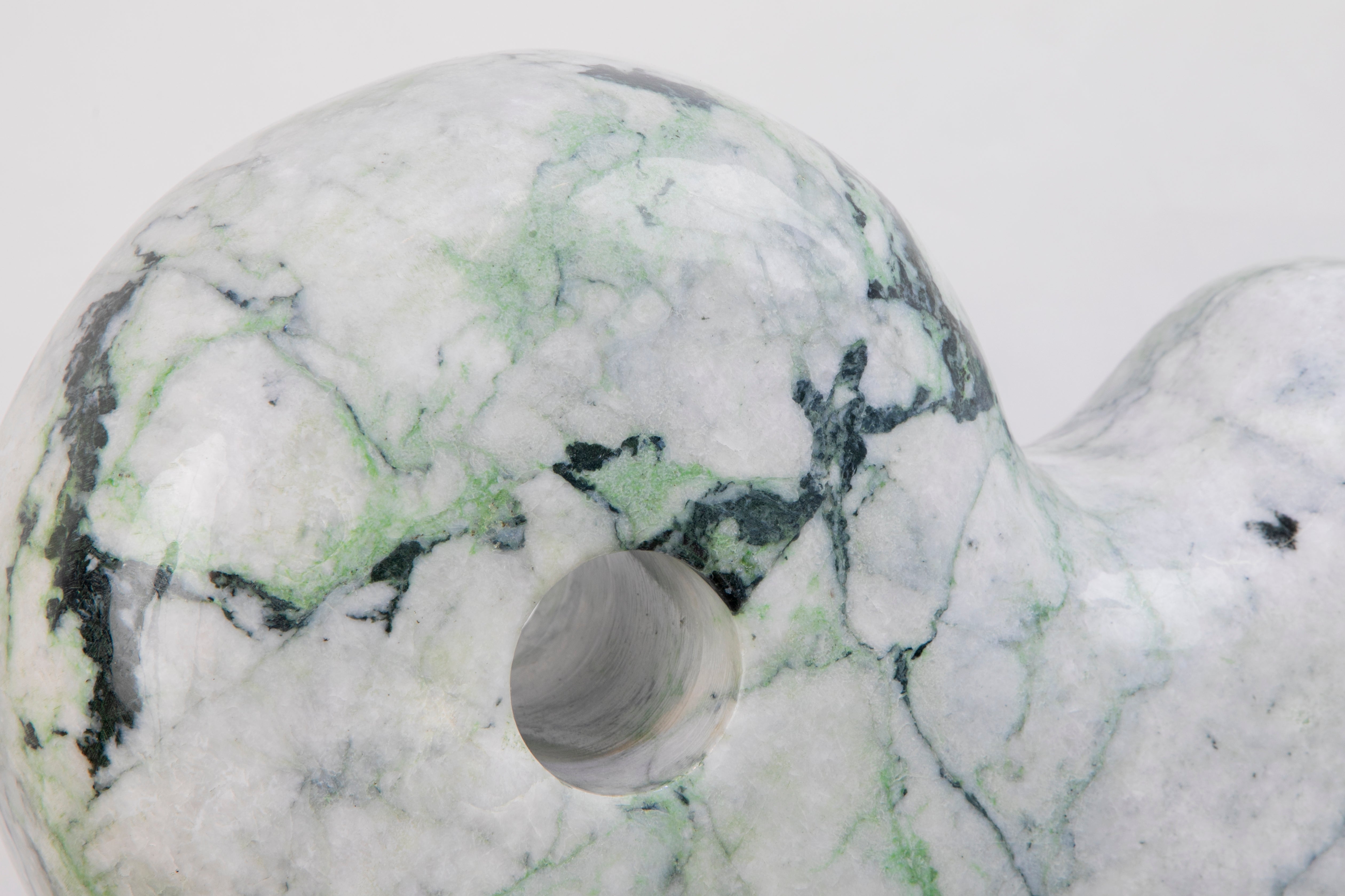 最強のまがたま見参】プレミアム・糸魚川翡翠 勾玉/23.85kg