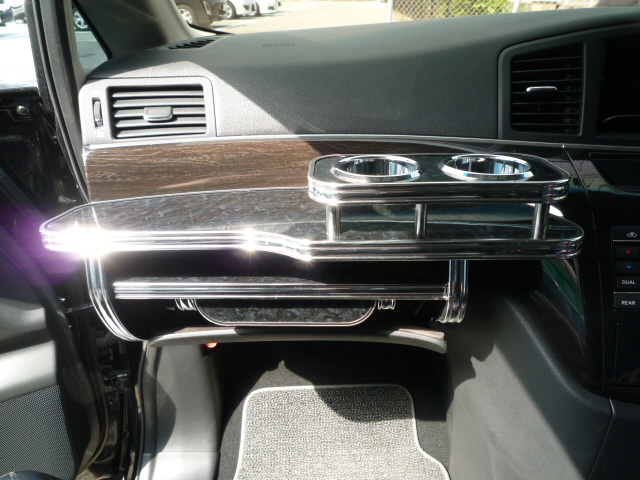 E52エルグランド(10/8～) フロントテーブル 商品詳細│サイドテーブル