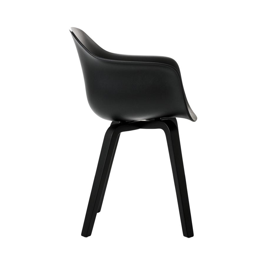 MAGIS | SUBSTANCE アームチェア wood legs｜【公式】ACTUS online