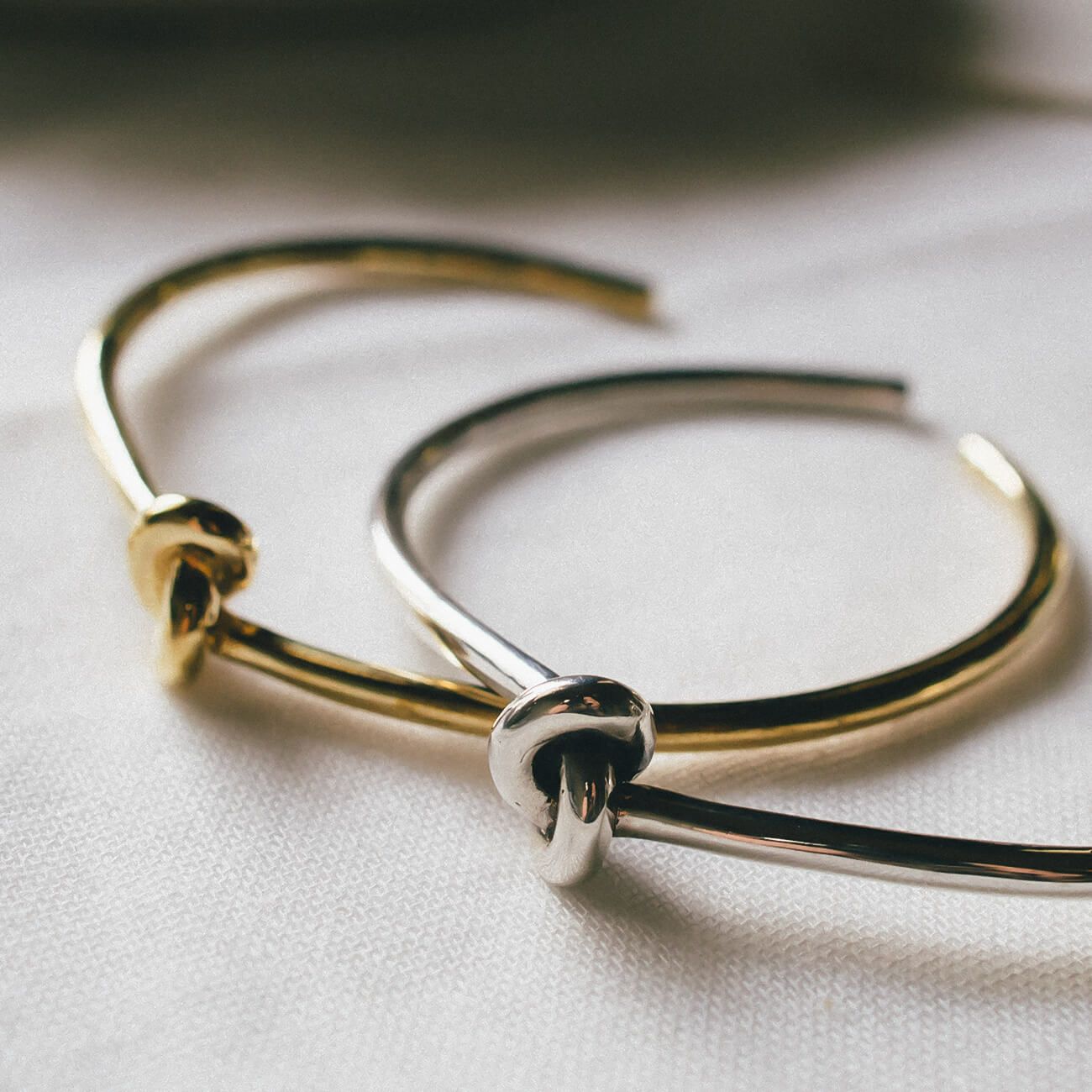 Silver925 Tight Knot Bangle OBLIGA -オブリガ- | Ops.(オプス)公式ストア