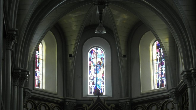 二つの美しいステンドグラス ｜ 「おらしょ－こころ旅」（長崎と天草