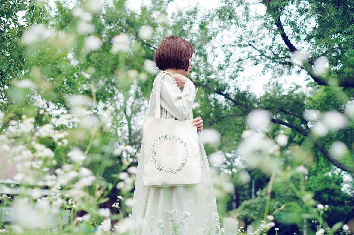 刺繍ﾄｰﾄﾊﾞｯｸﾞ 大 ﾊﾞﾙｰﾝﾌﾟｰﾄﾞﾙ: デコレーションアイテム ｜ YDM