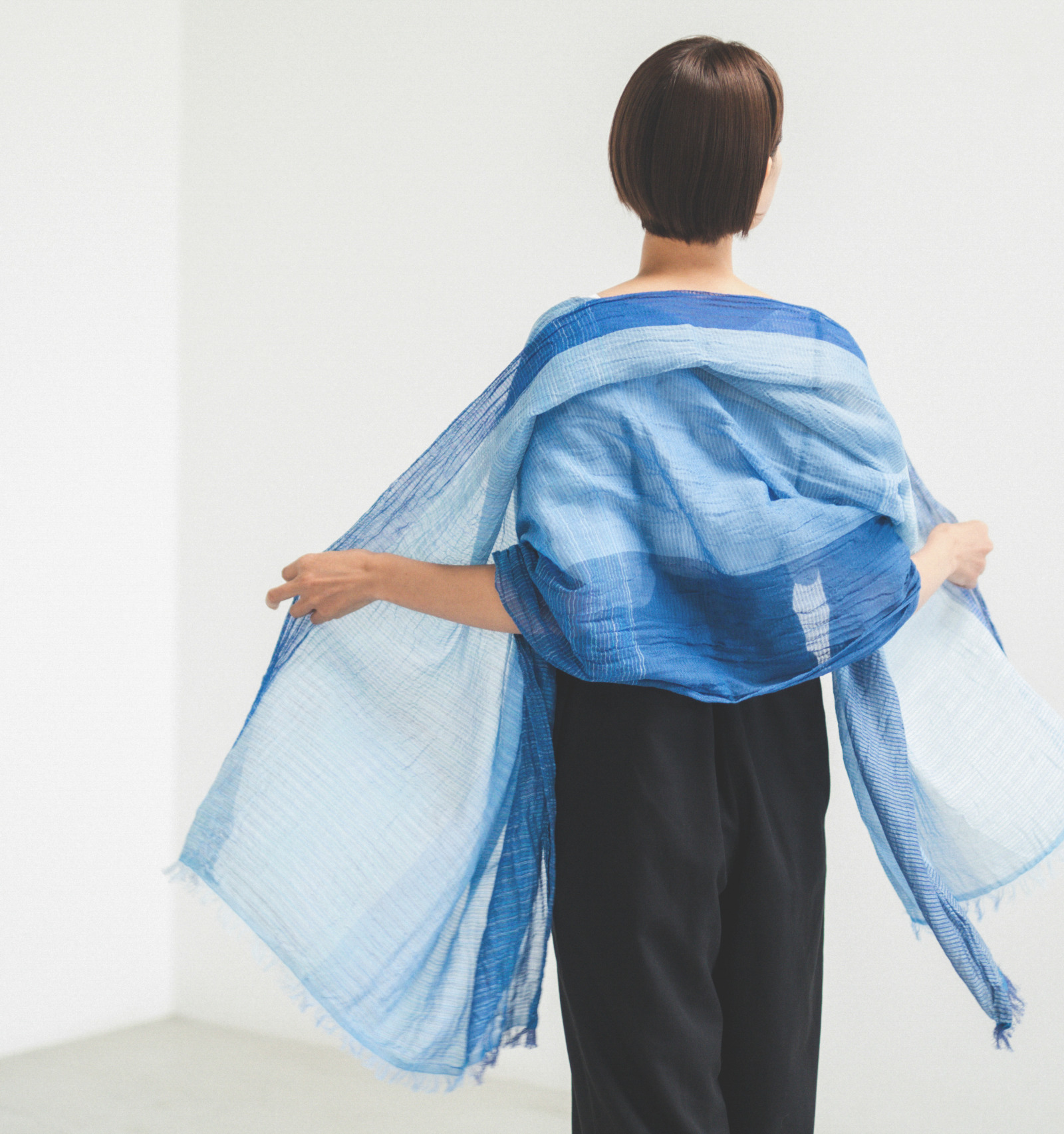 2/13 NEW】SHIBO 絣染めシルクコットンショール ブルー | 【公式】工房